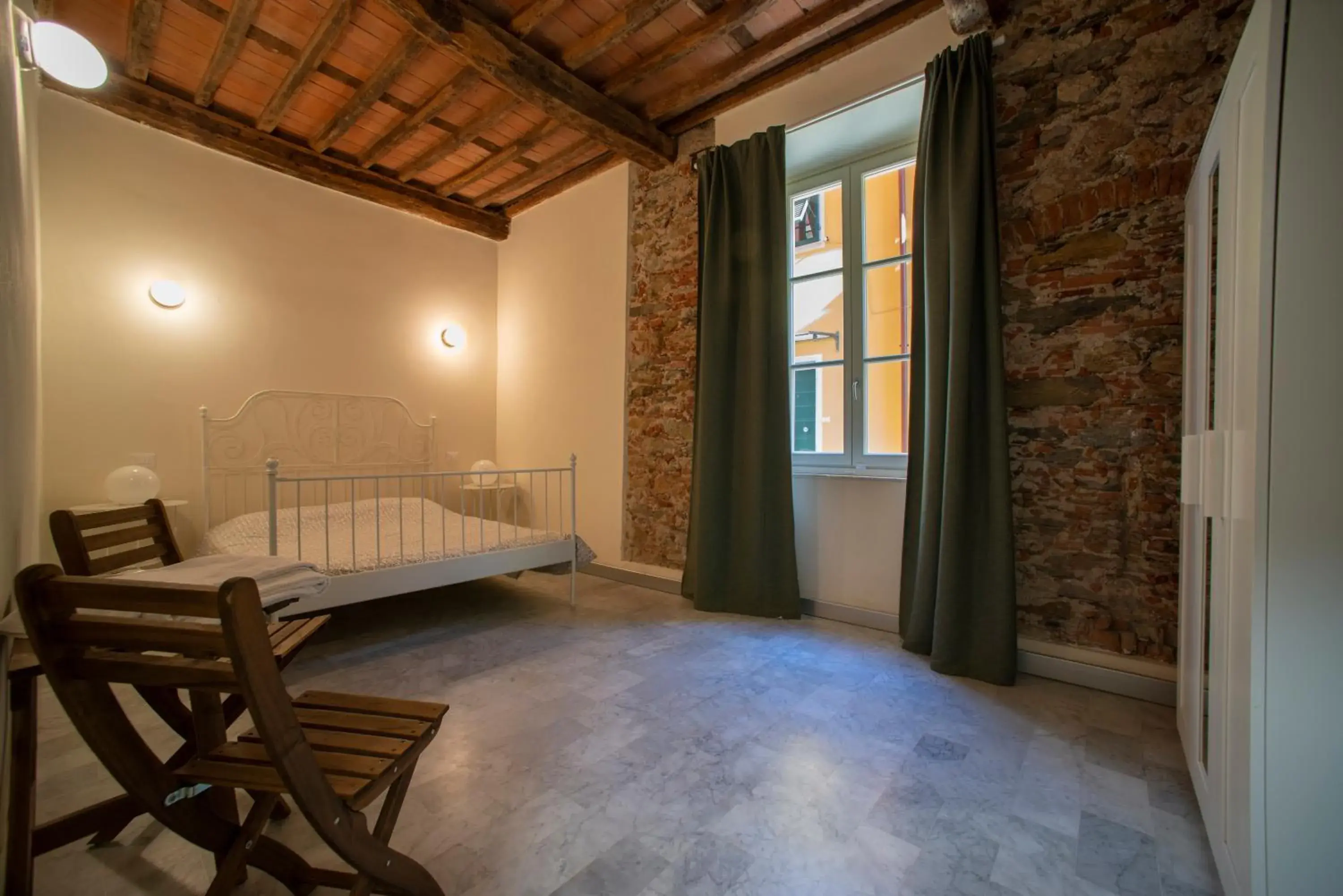 Double with Shared Bathroom in Ostello Palazzo Nizza Double with Shared Bathroom in Ostello Palazzo Nizza