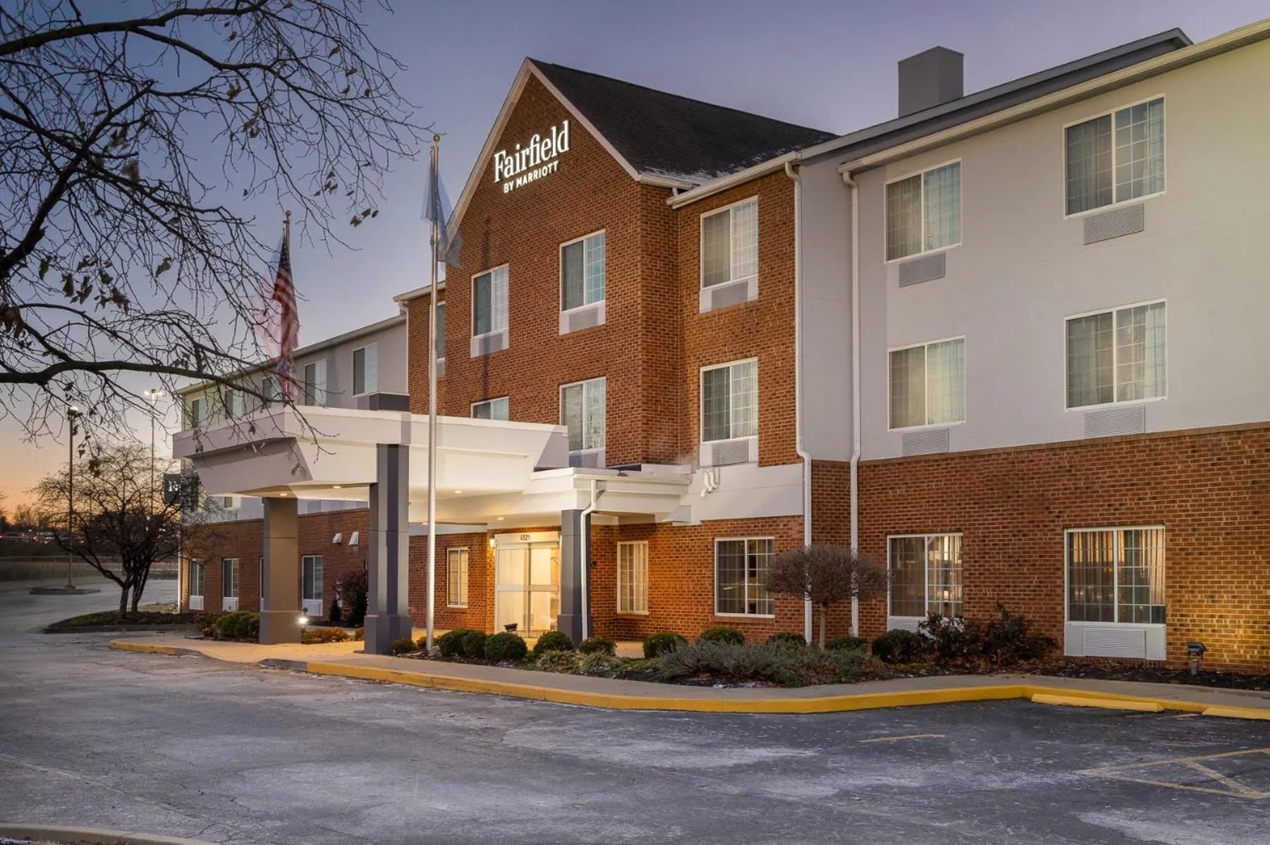 Property building in Fairfield Inn and Suites by Marriott Cincinnati Eastgate