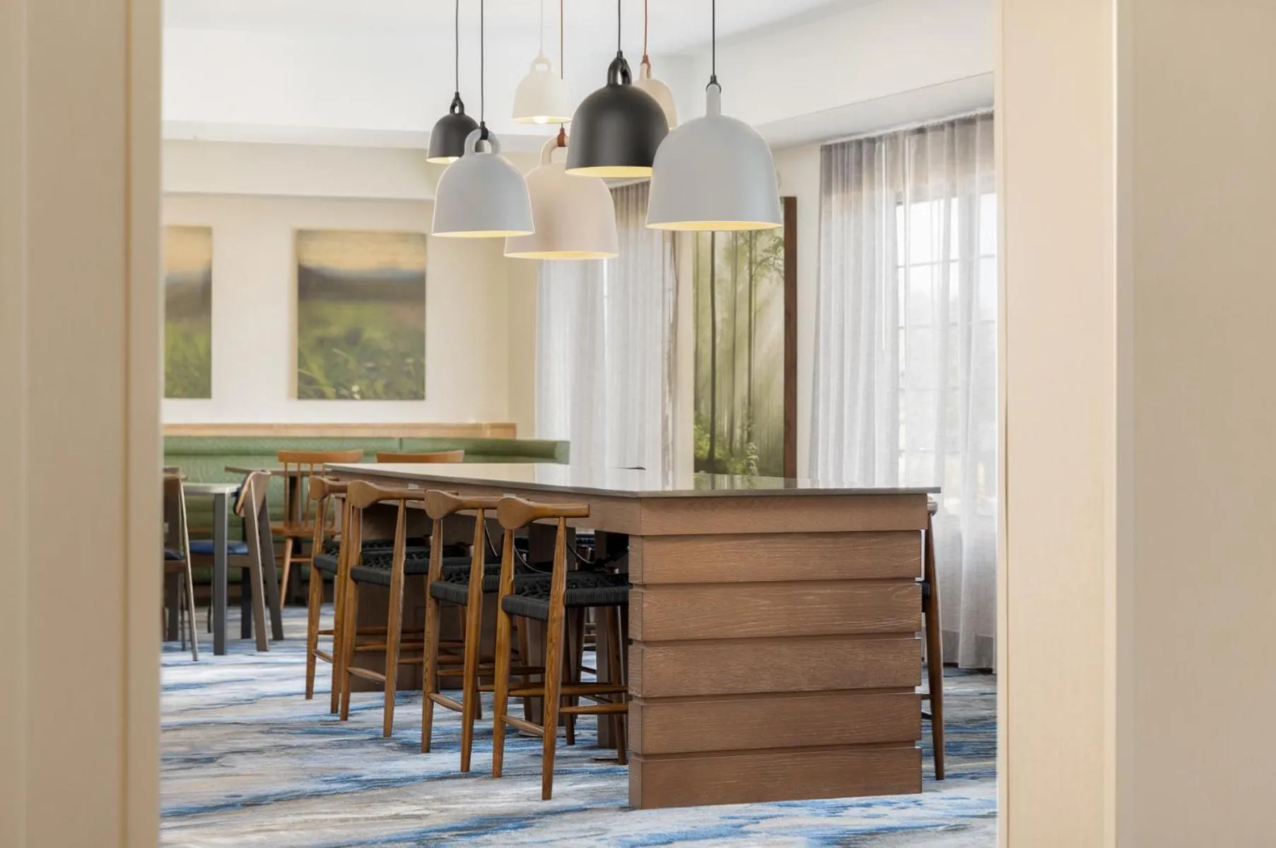 Dining area in Fairfield Inn and Suites by Marriott Cincinnati Eastgate