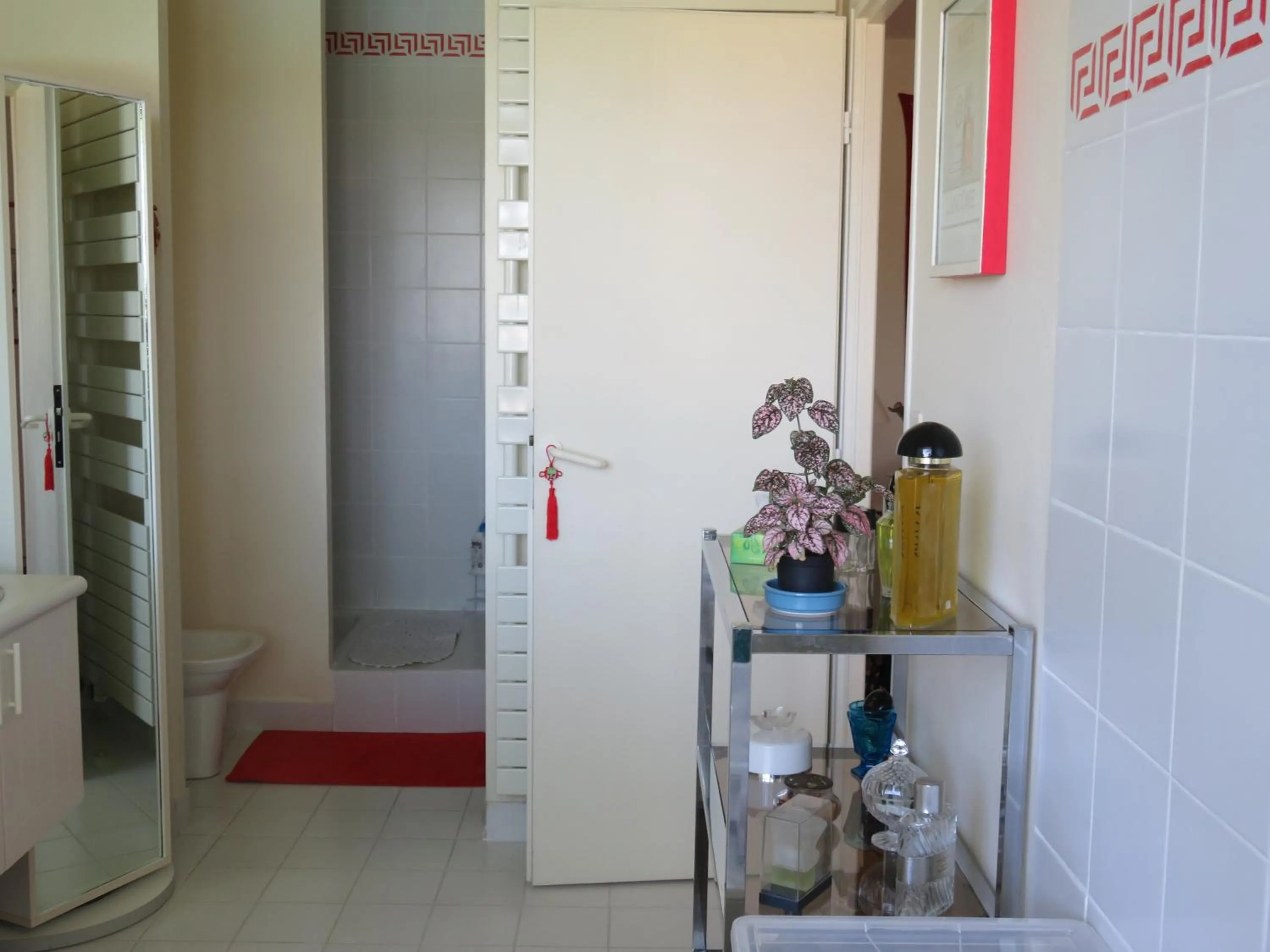 Bathroom in Les 4 Eléments St Emilion