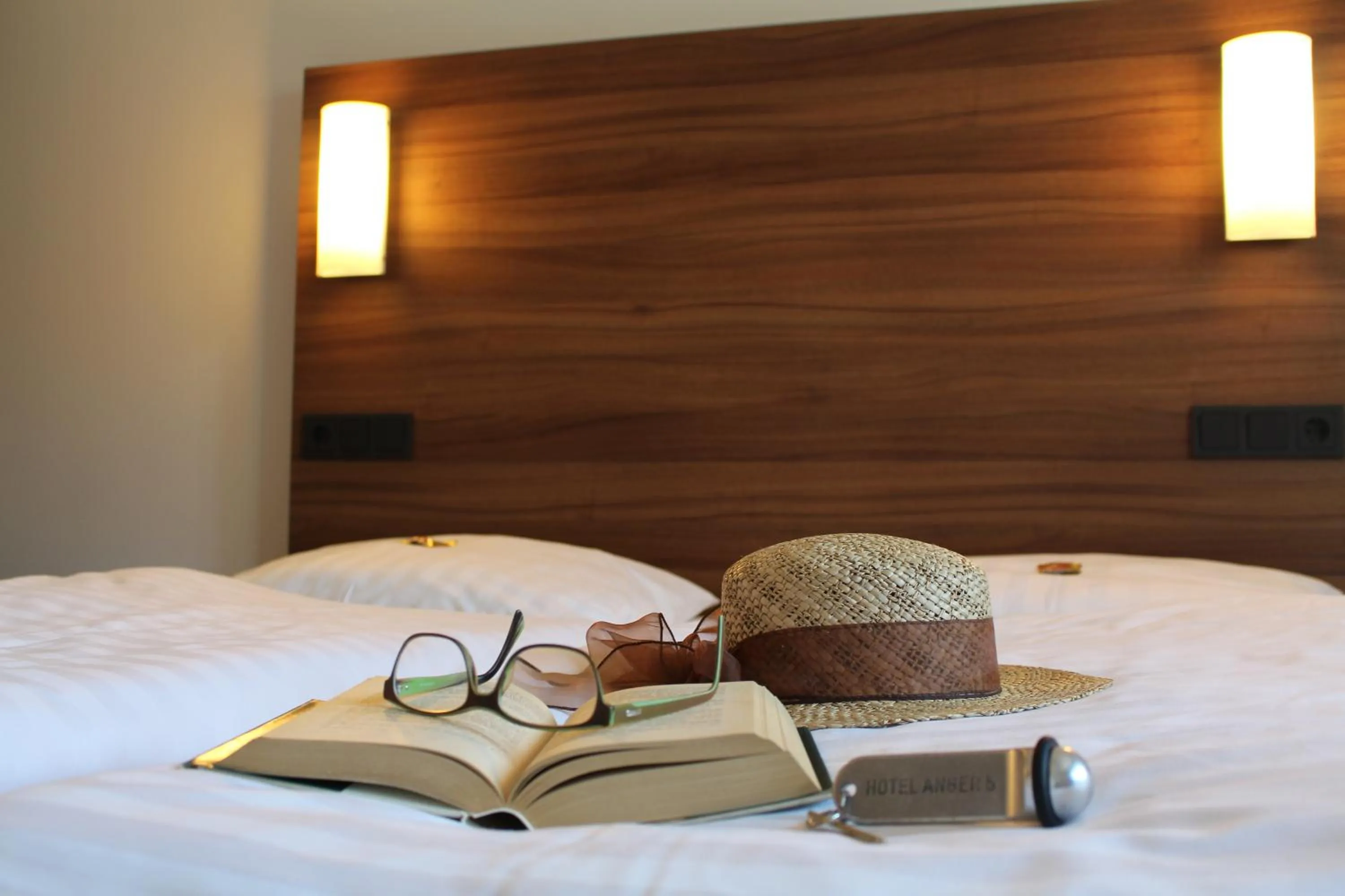 Decorative detail, Bed in Hotel garni Anger 5