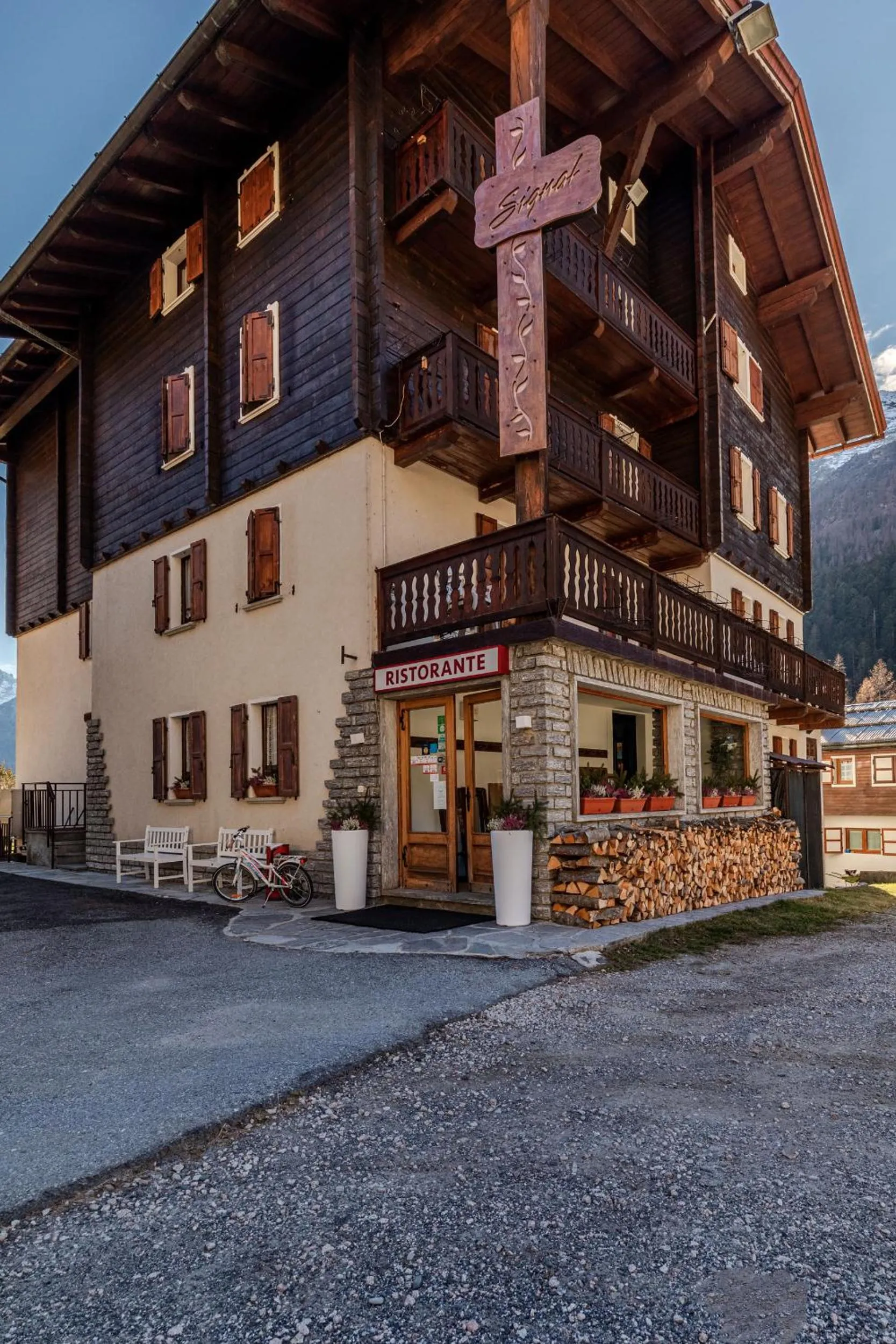 Facade/entrance in Hotel Signal