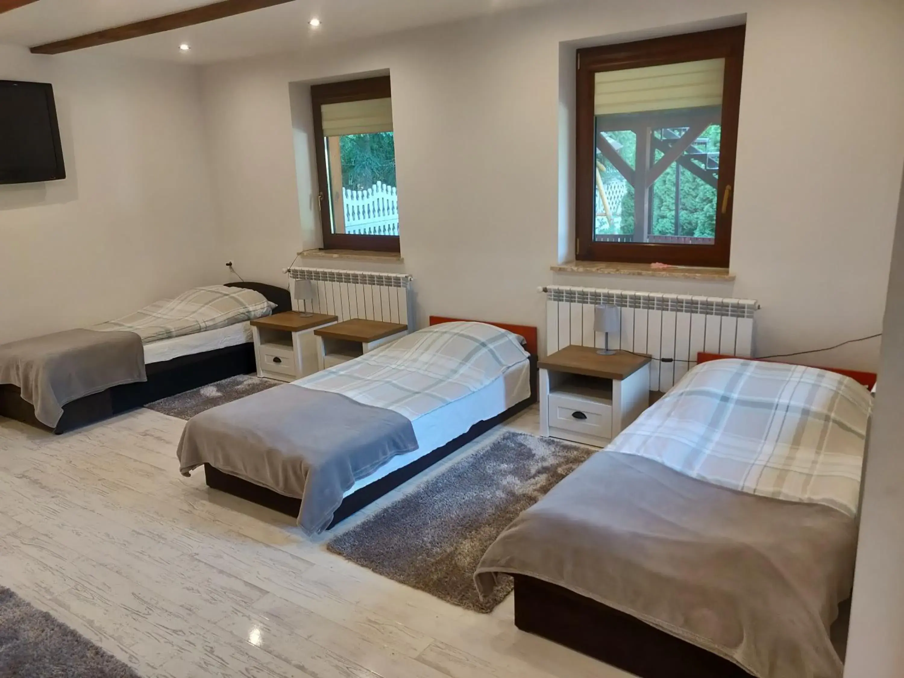 NOCLEGI-SPŁYWY BUGIEM NOCLEGI-SPŁYWY BUGIEM