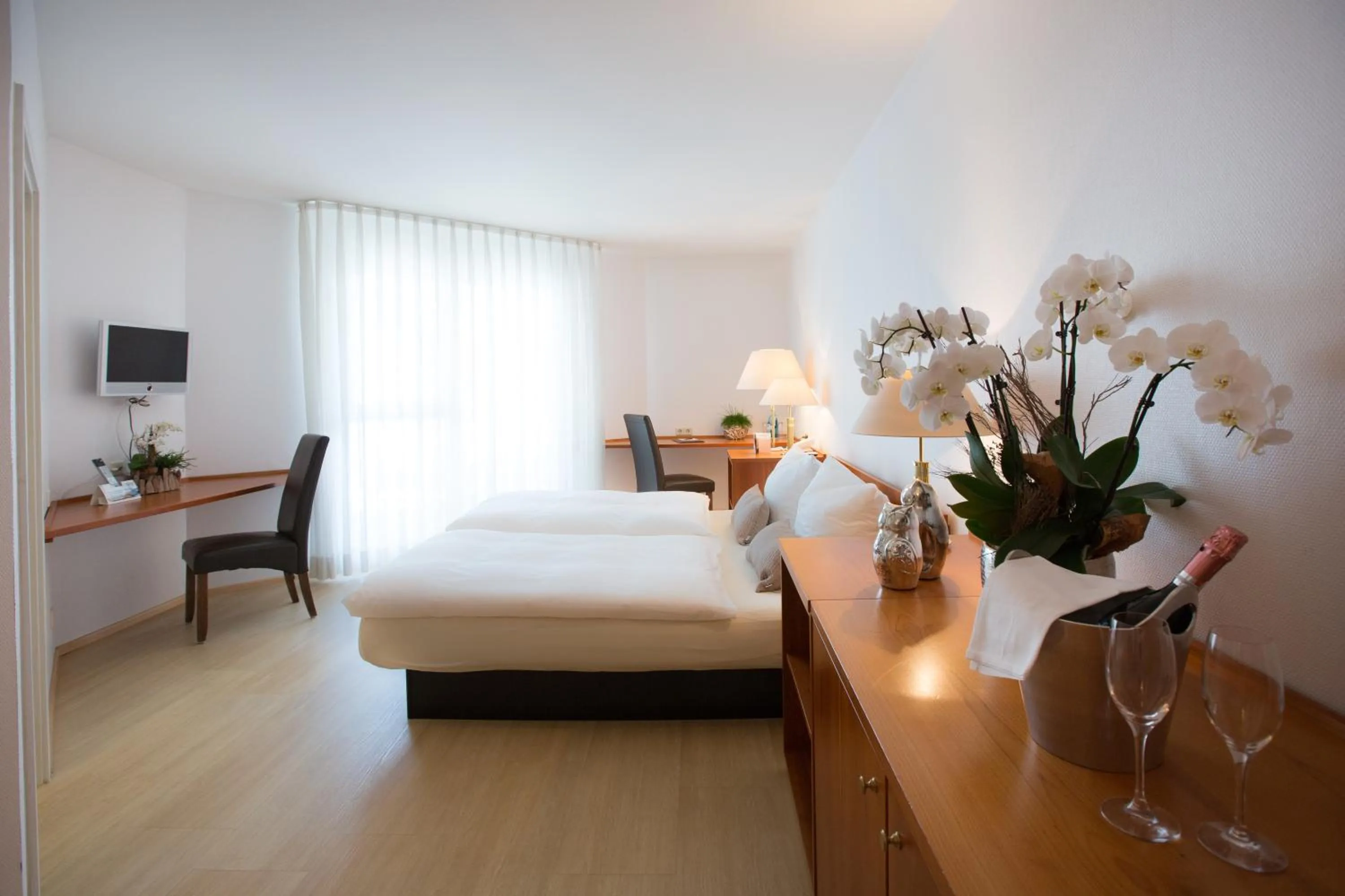 Day, Bed in Hotel & Restaurant Rose