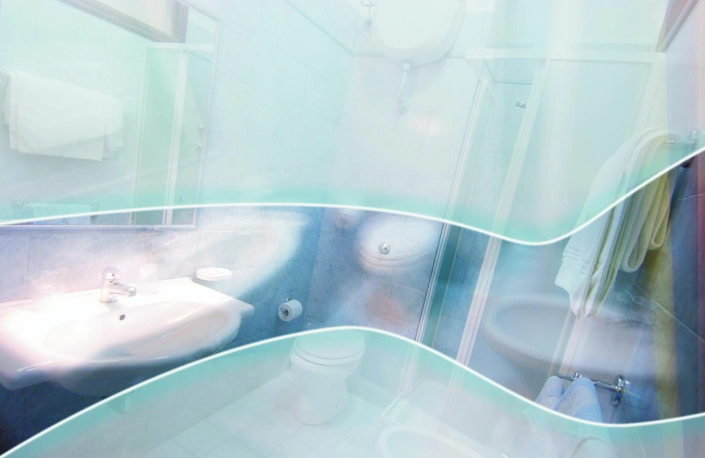 Bathroom in Hotel Rio