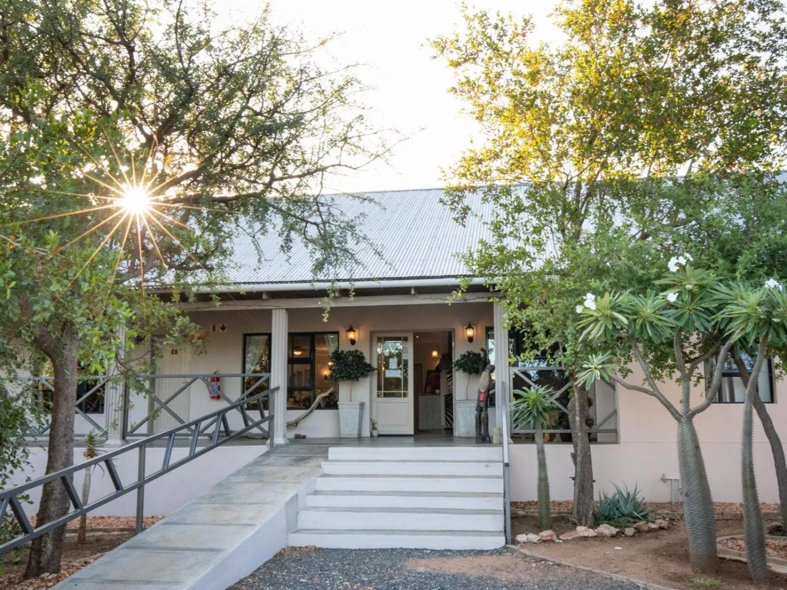 Facade/entrance in The Belgium Inn