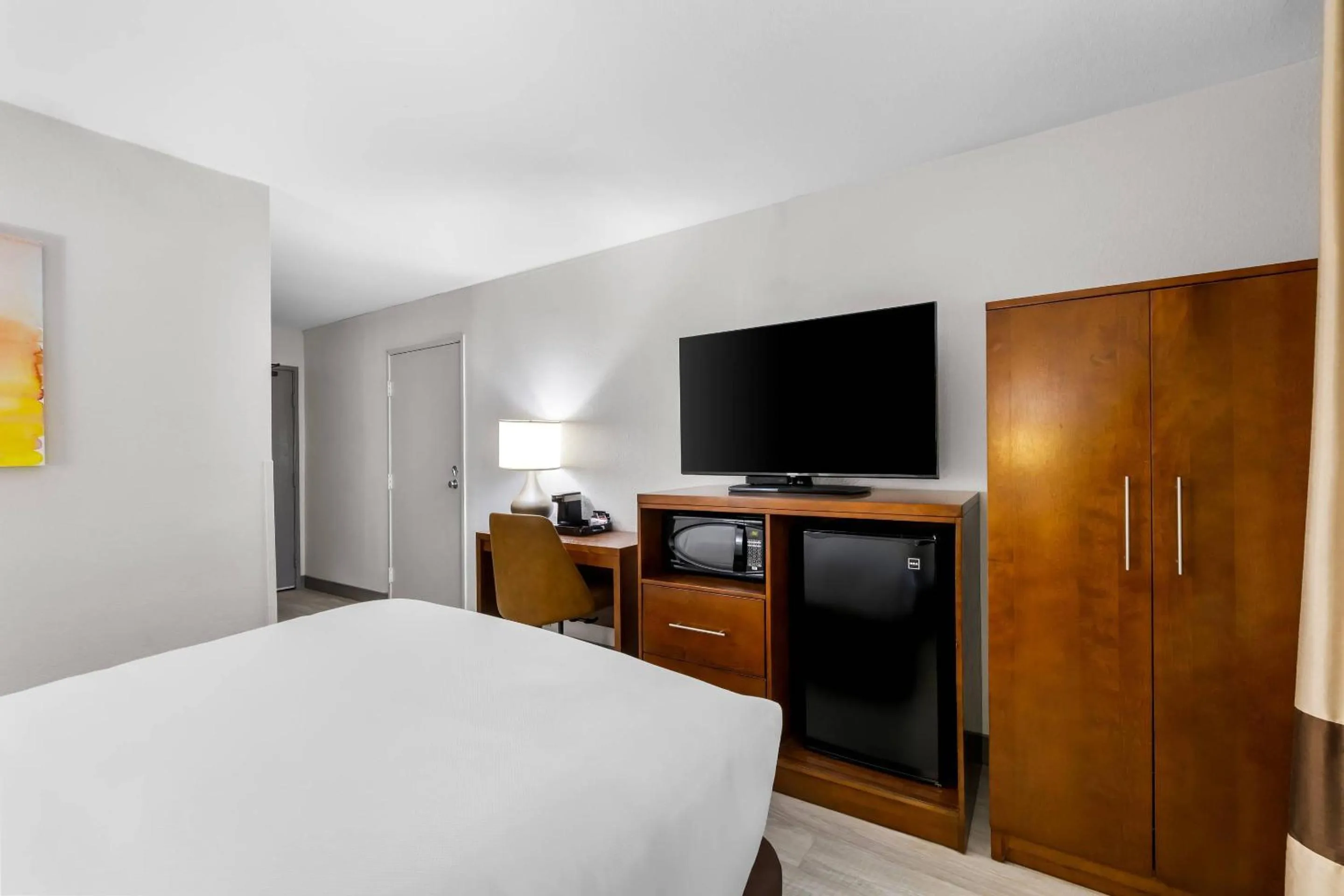 Bedroom, Bed in Comfort Inn Nashville West