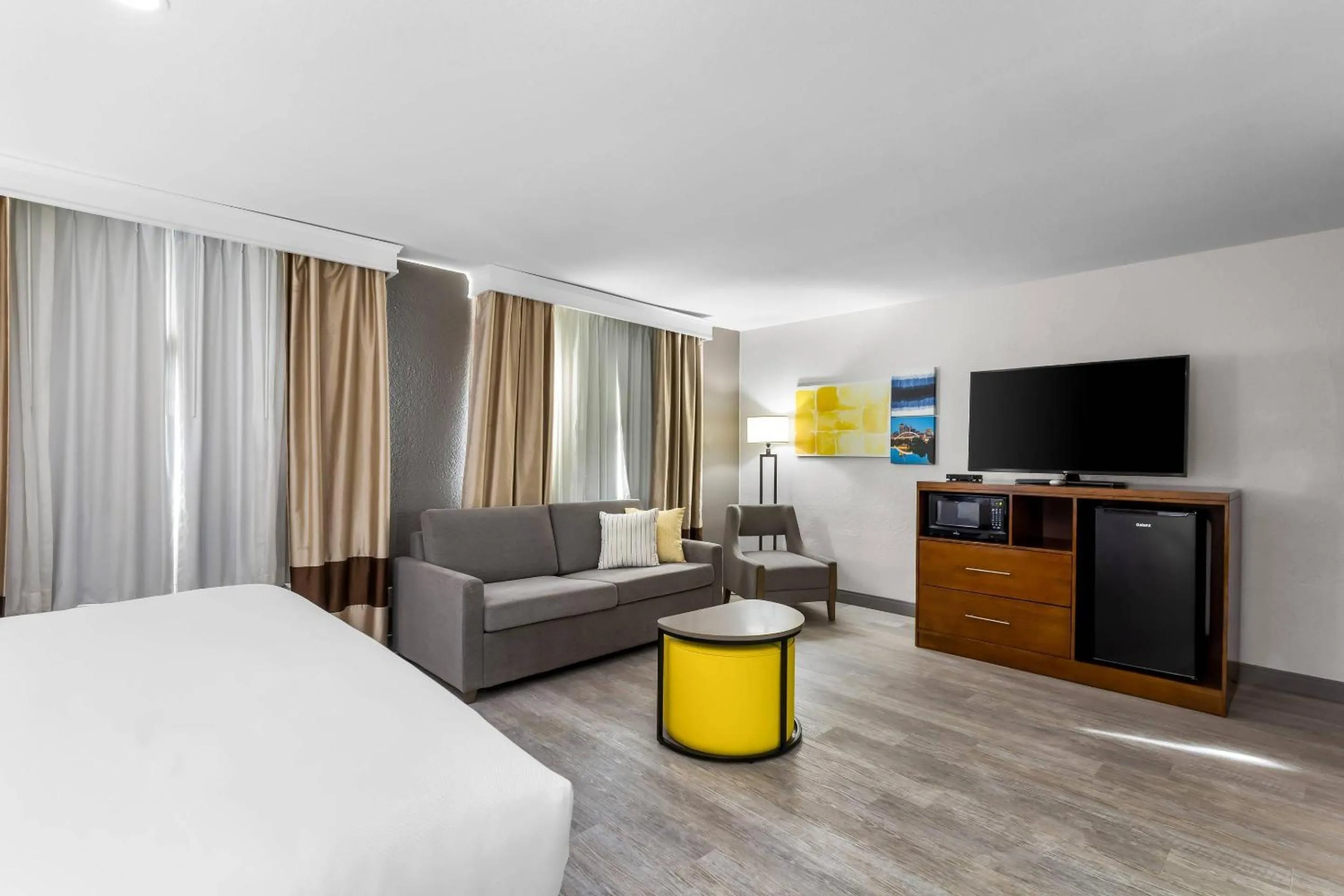 Bedroom, Bed in Comfort Inn Nashville West