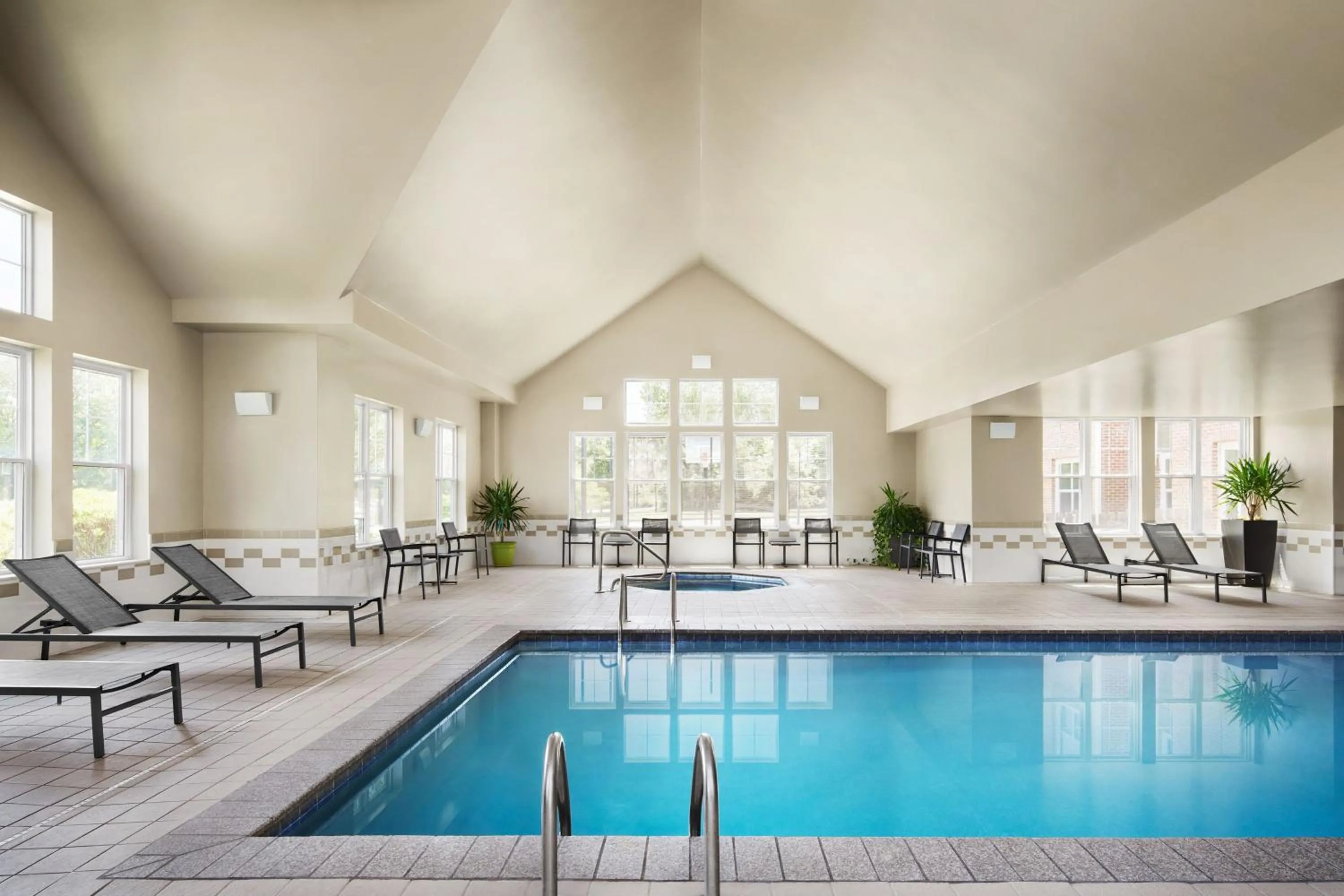 Swimming pool in Residence Inn by Marriott Philadelphia Langhorne