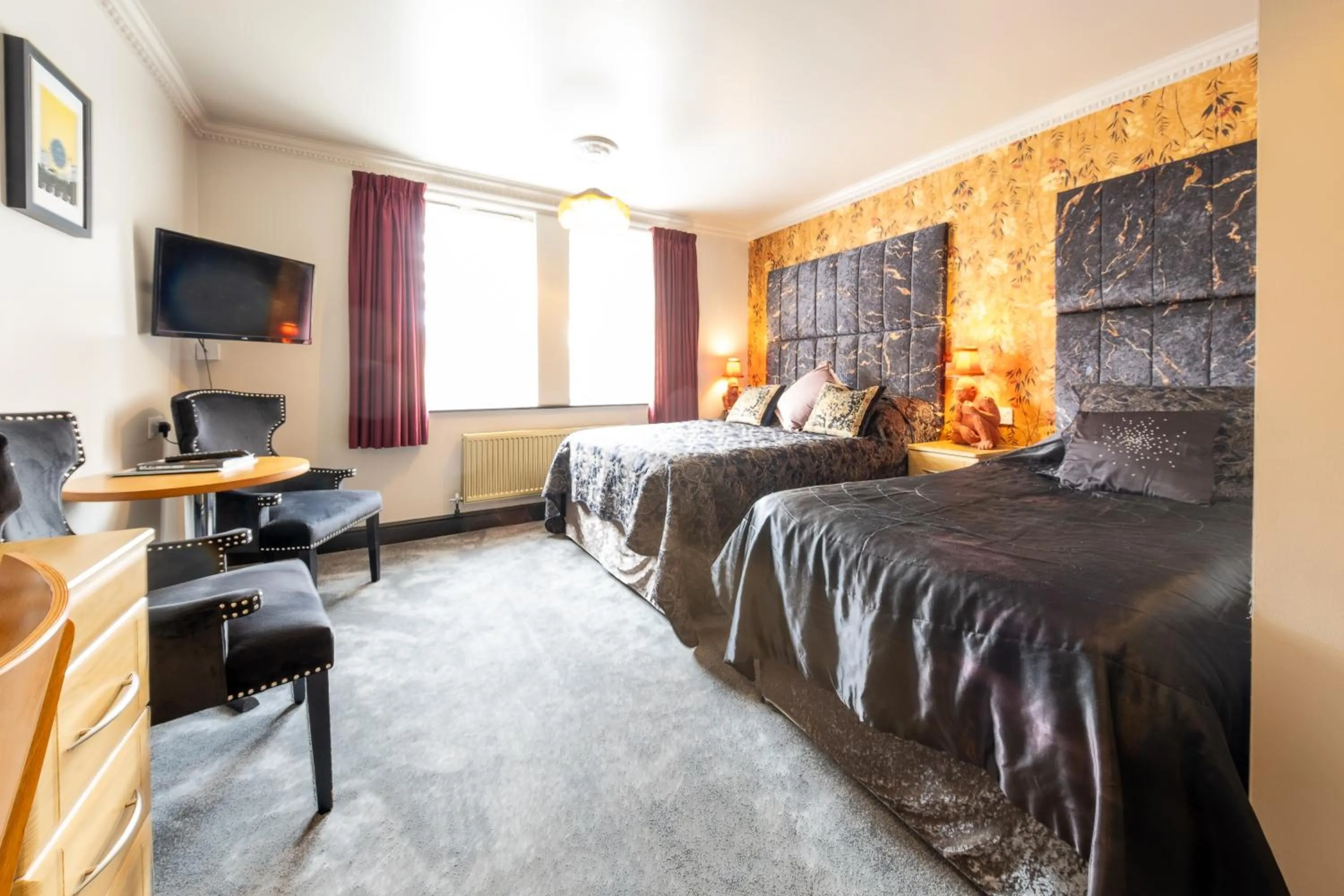 Photo of the whole room, Bed in Brockley Hall Hotel