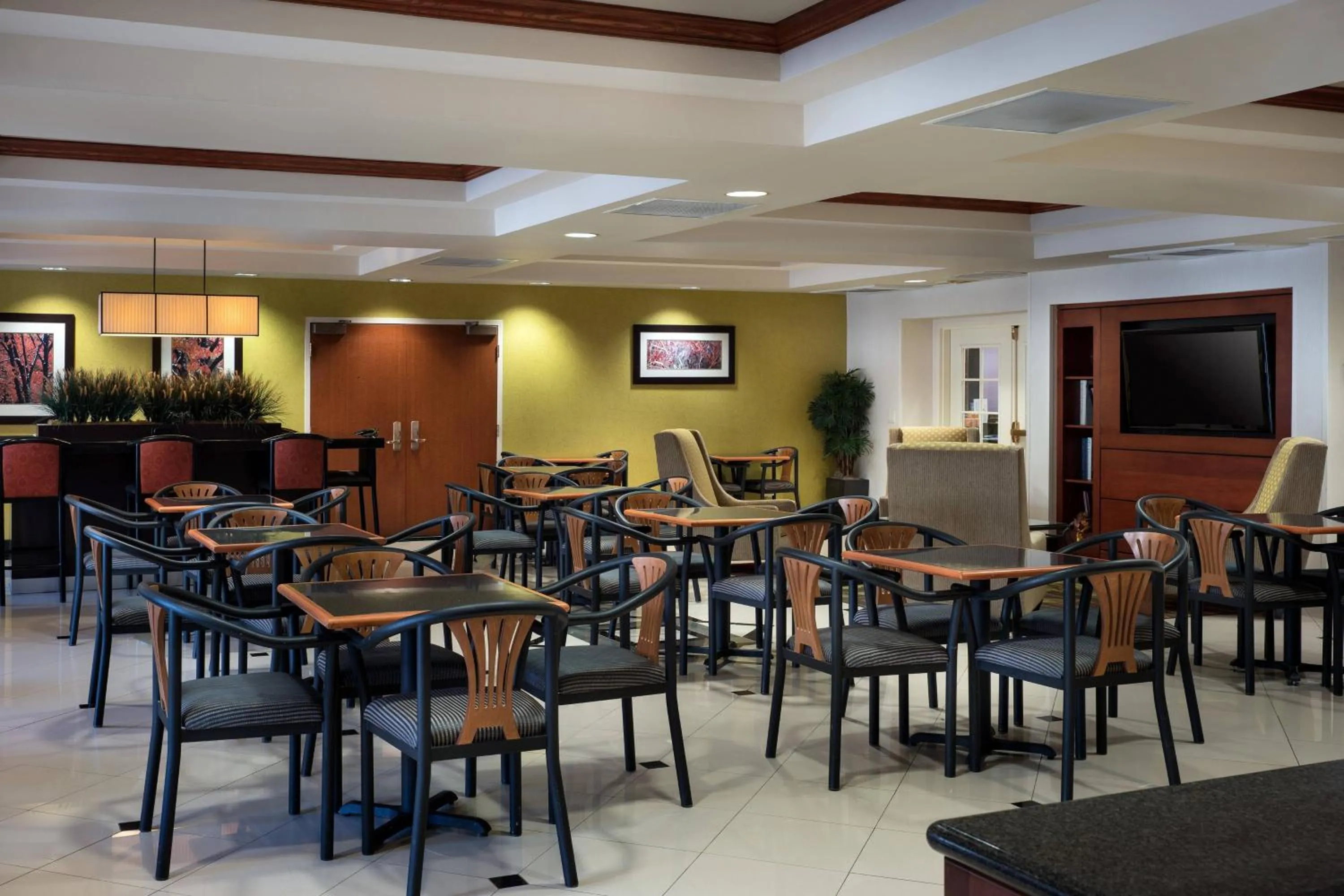 Breakfast in Fairfield Inn & Suites Tucson North/Oro Valley