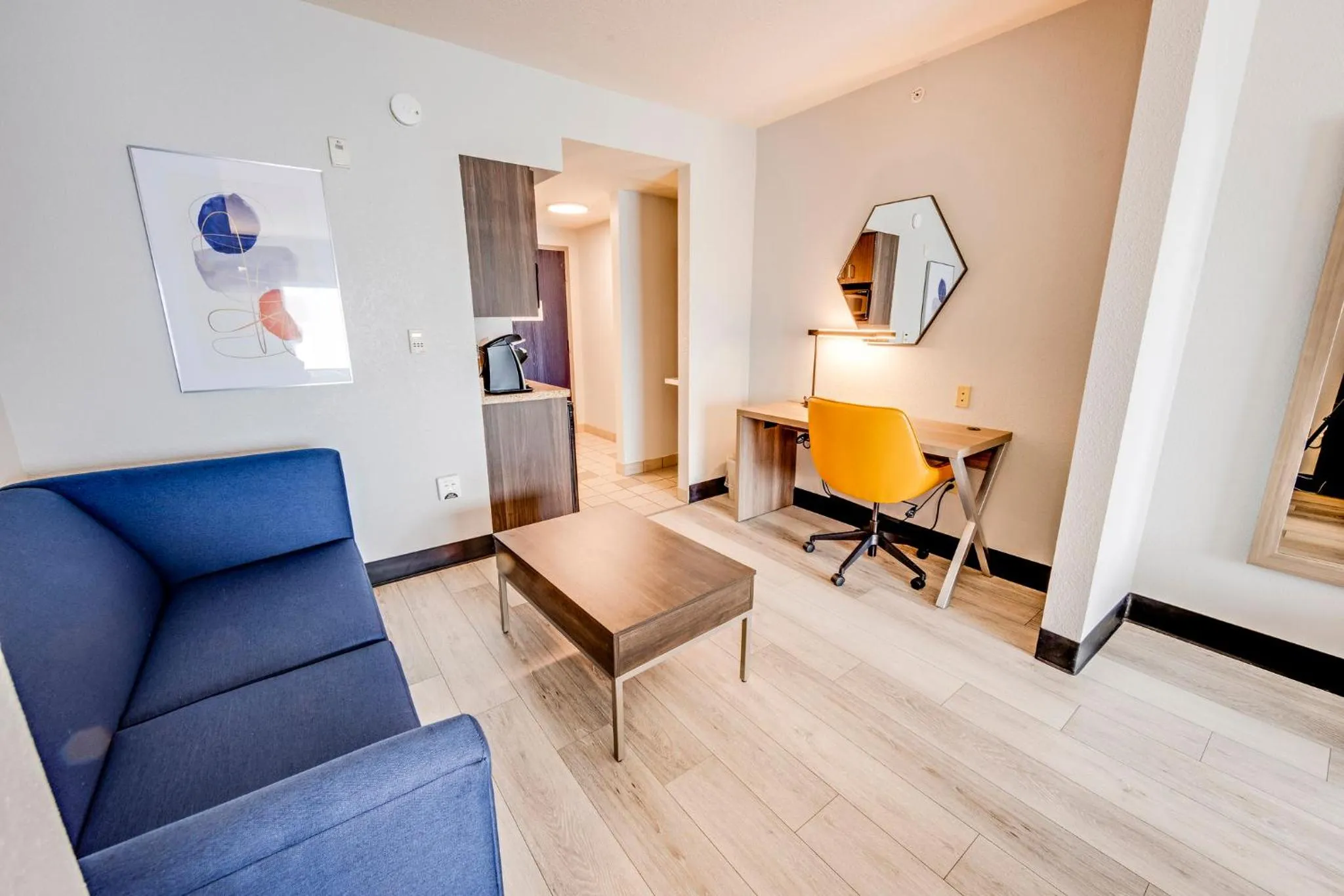 Photo of the whole room in Holiday Inn Express Hotel & Suites Ohio State University- OSU Medical Center by IHG