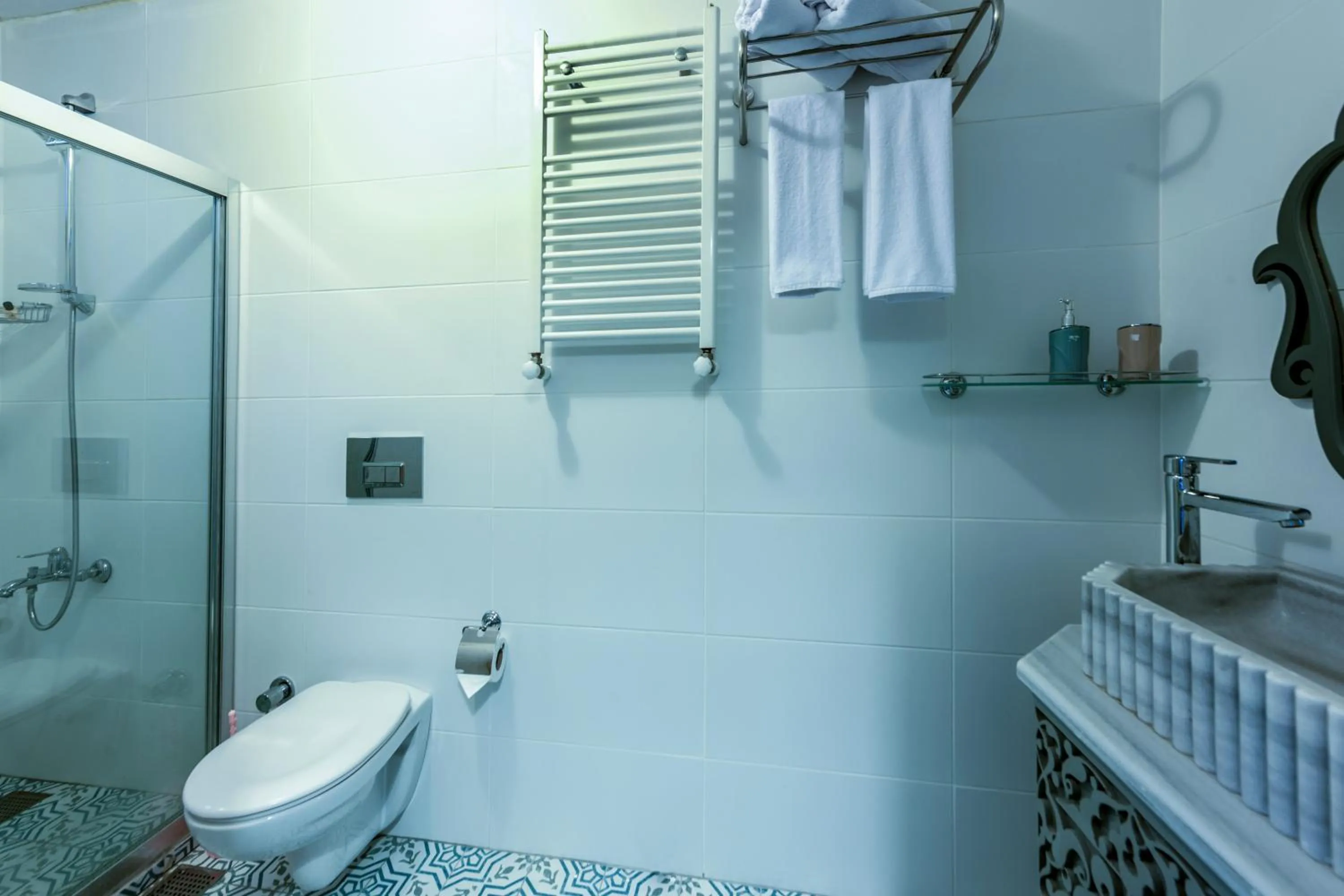 Bathroom in Masal Apart