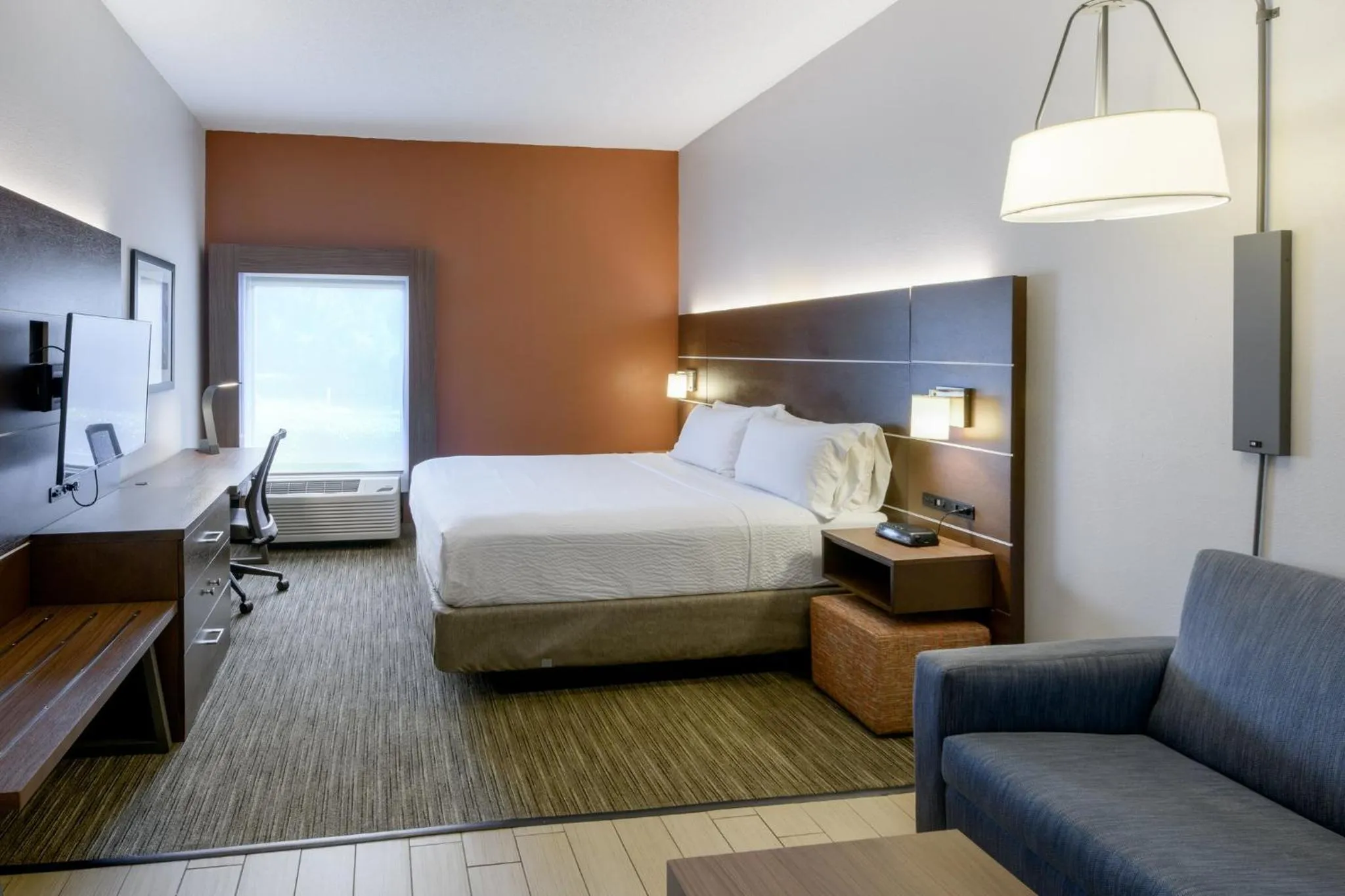 Photo of the whole room, Bed in Holiday Inn Express Hotel & Suites Blythewood by IHG