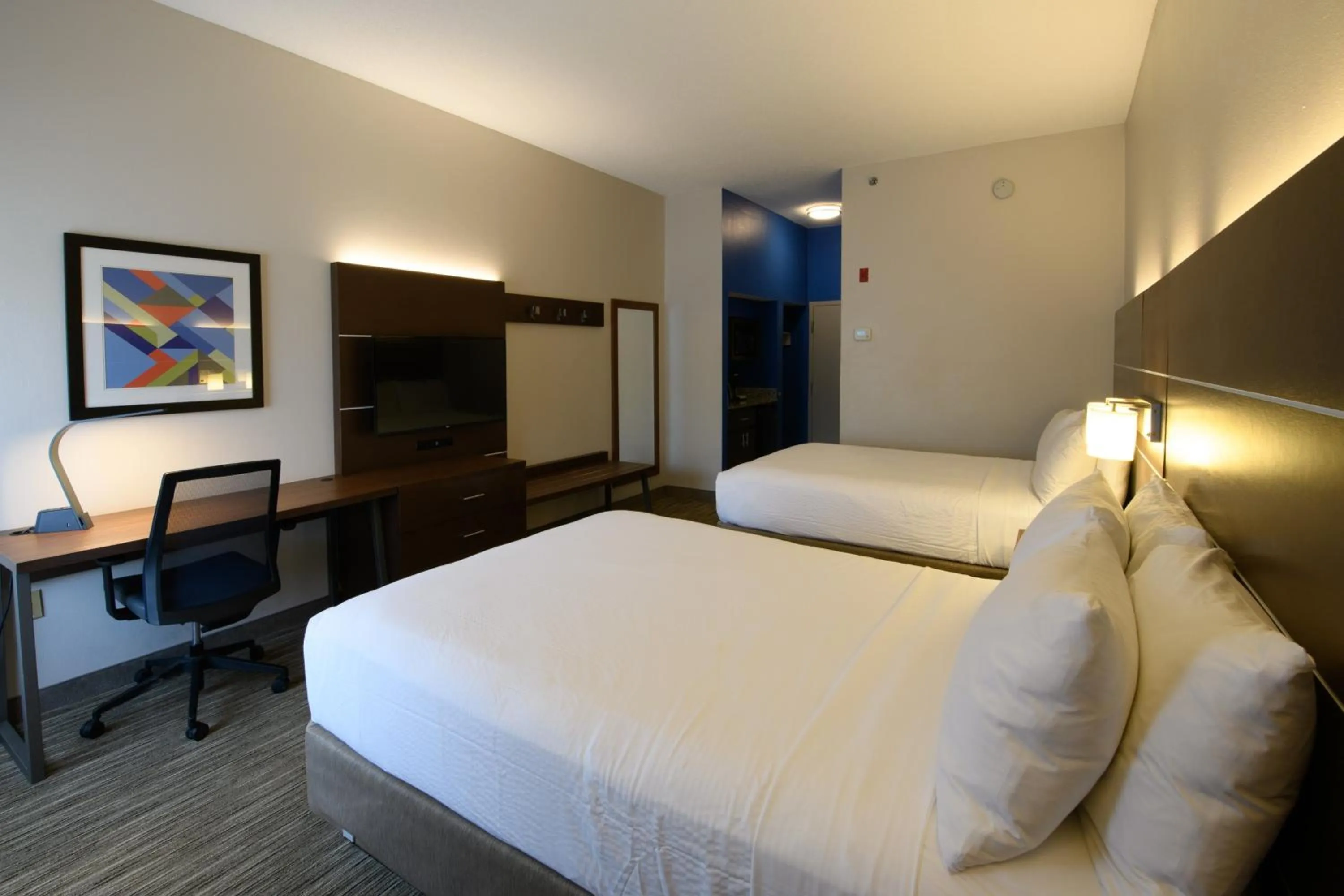 Photo of the whole room, Bed in Holiday Inn Express Hotel & Suites Blythewood by IHG
