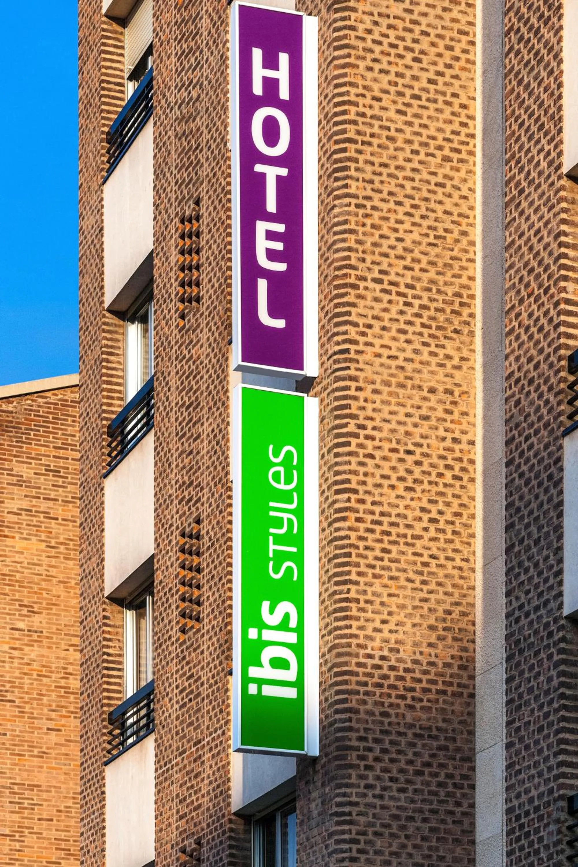 Logo/Certificate/Sign in Hotel Ibis Styles La Rioja Arnedo