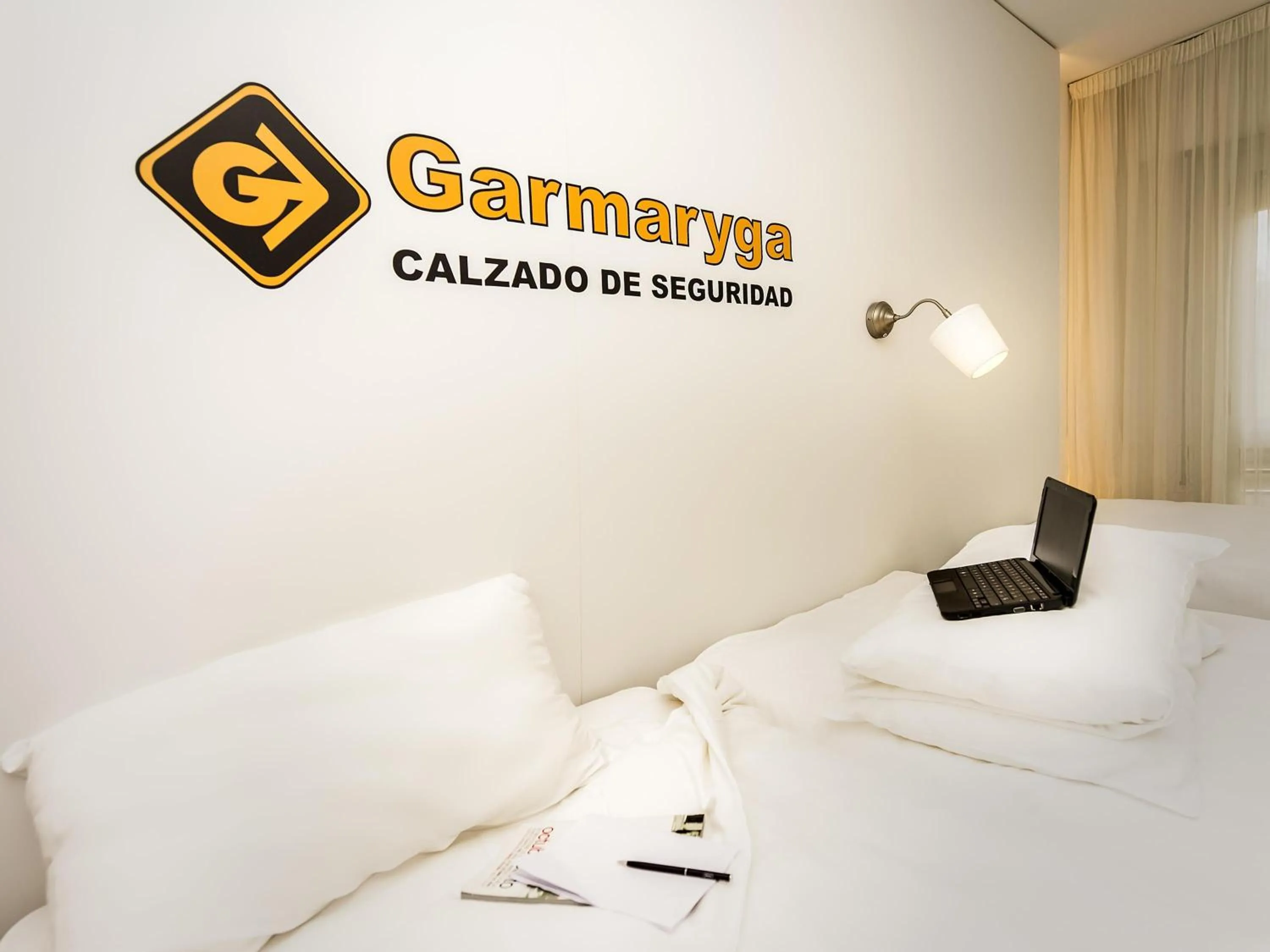 Bedroom, Bed in Hotel Ibis Styles La Rioja Arnedo