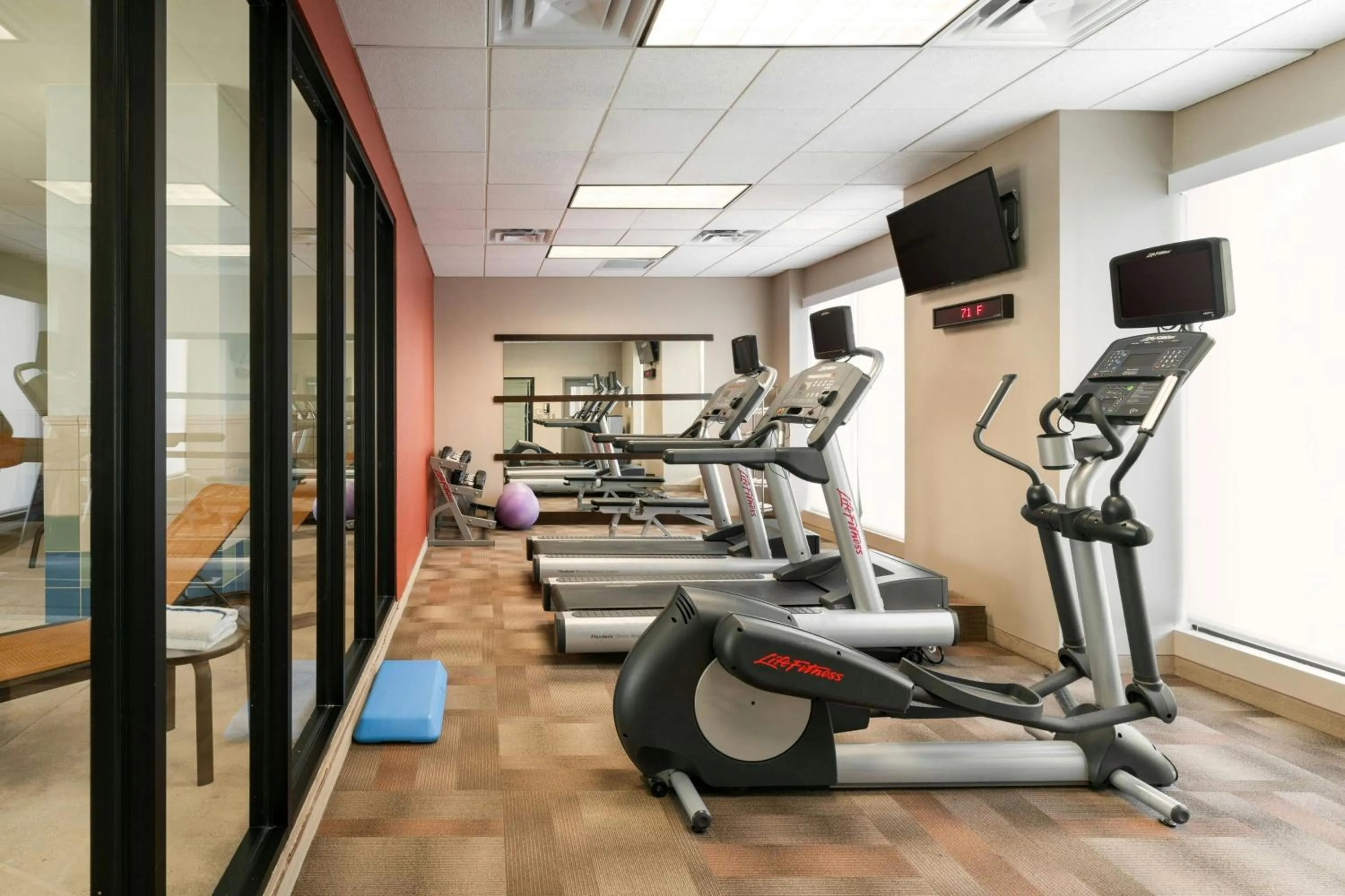 Fitness centre/facilities in Courtyard by Marriott St. Petersburg Downtown