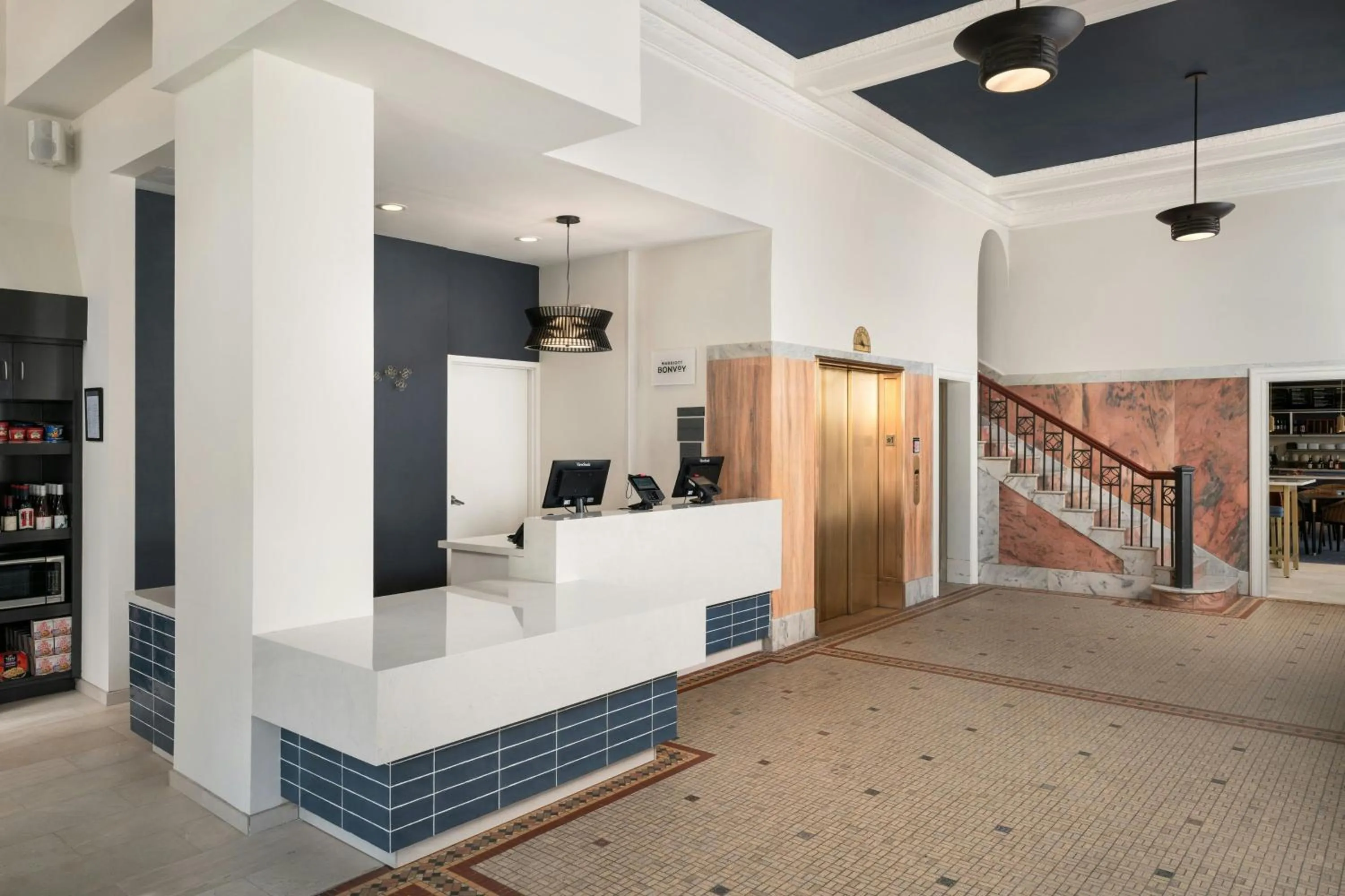 Lobby or reception in Courtyard by Marriott St. Petersburg Downtown