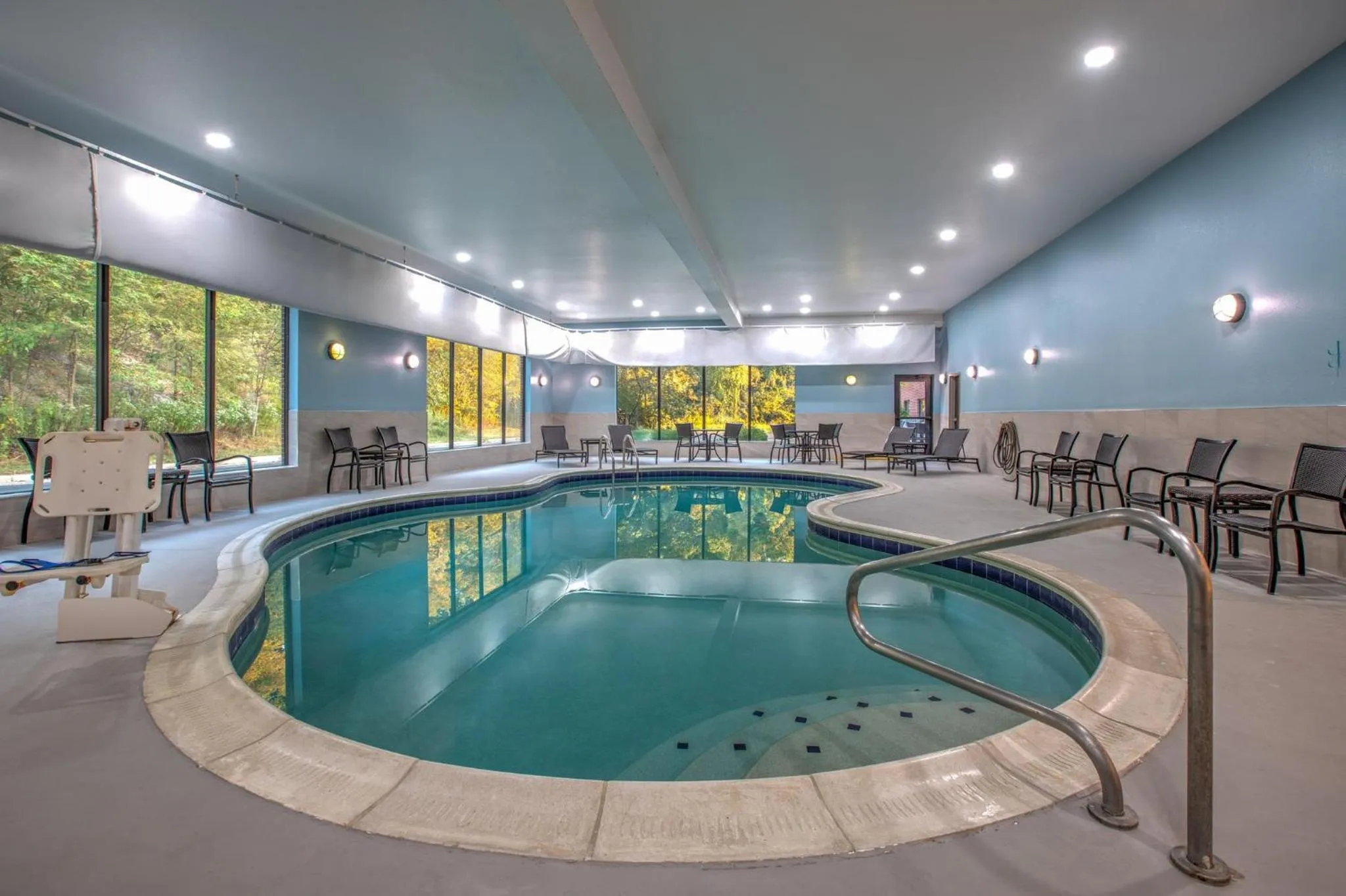 Swimming pool in Holiday Inn Express & Suites Zanesville North by IHG