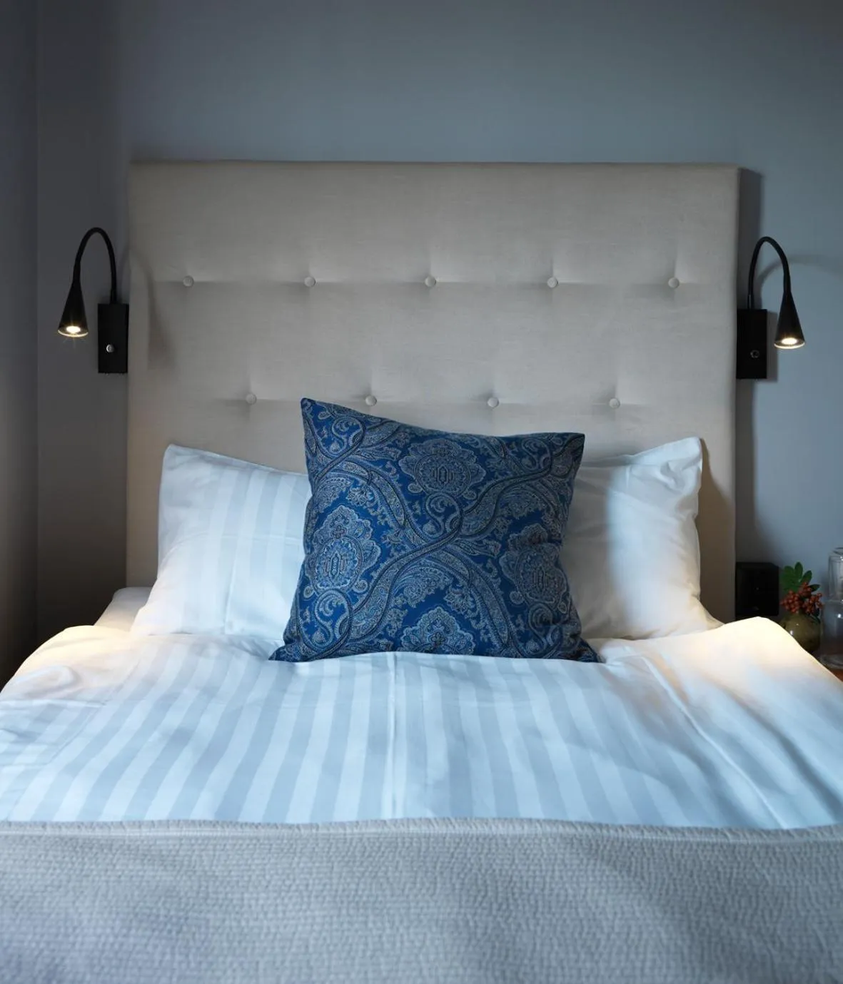 Bed in Clarion Collection Hotel Smedjan