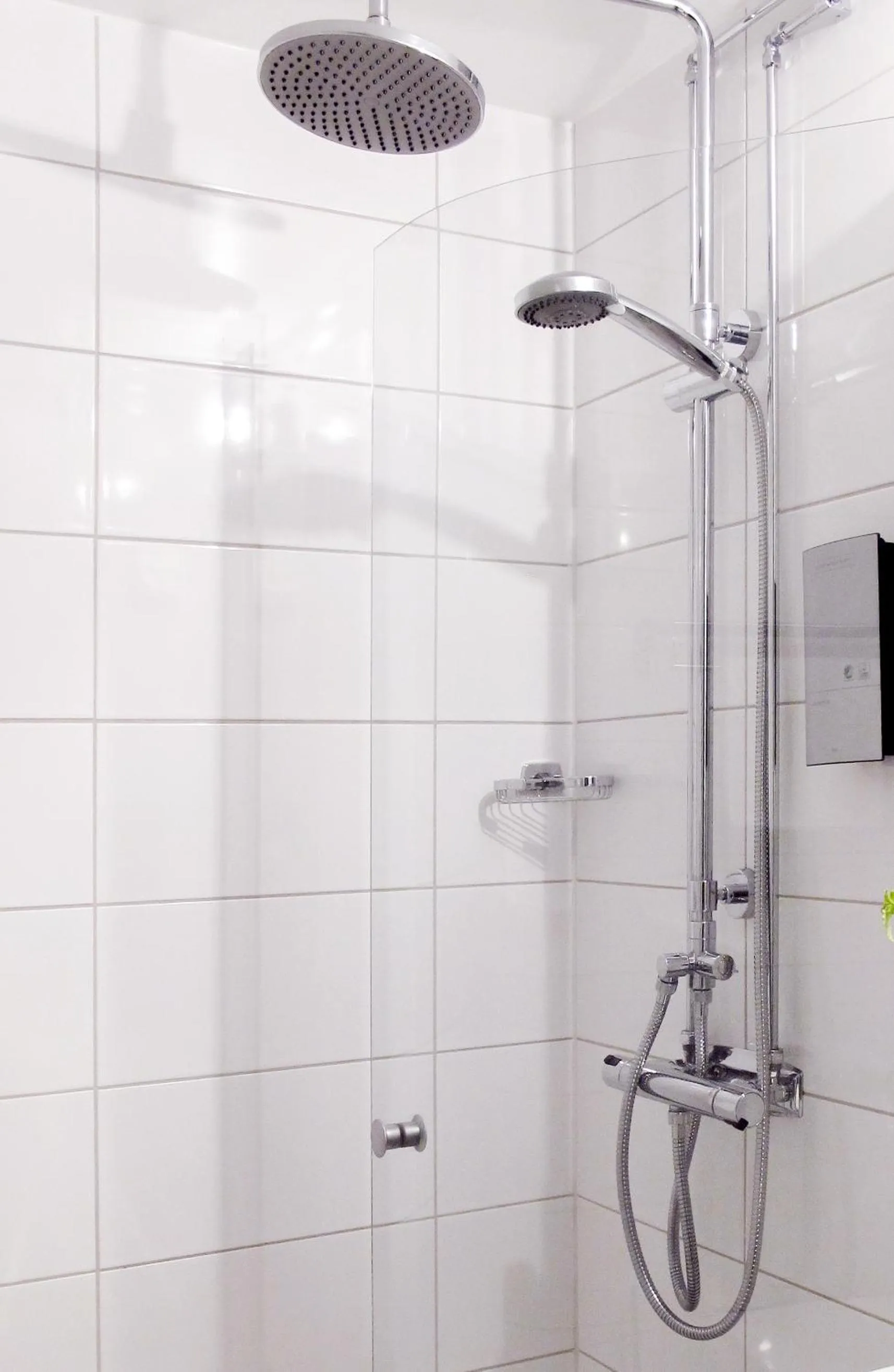 Shower in Clarion Collection Hotel Smedjan