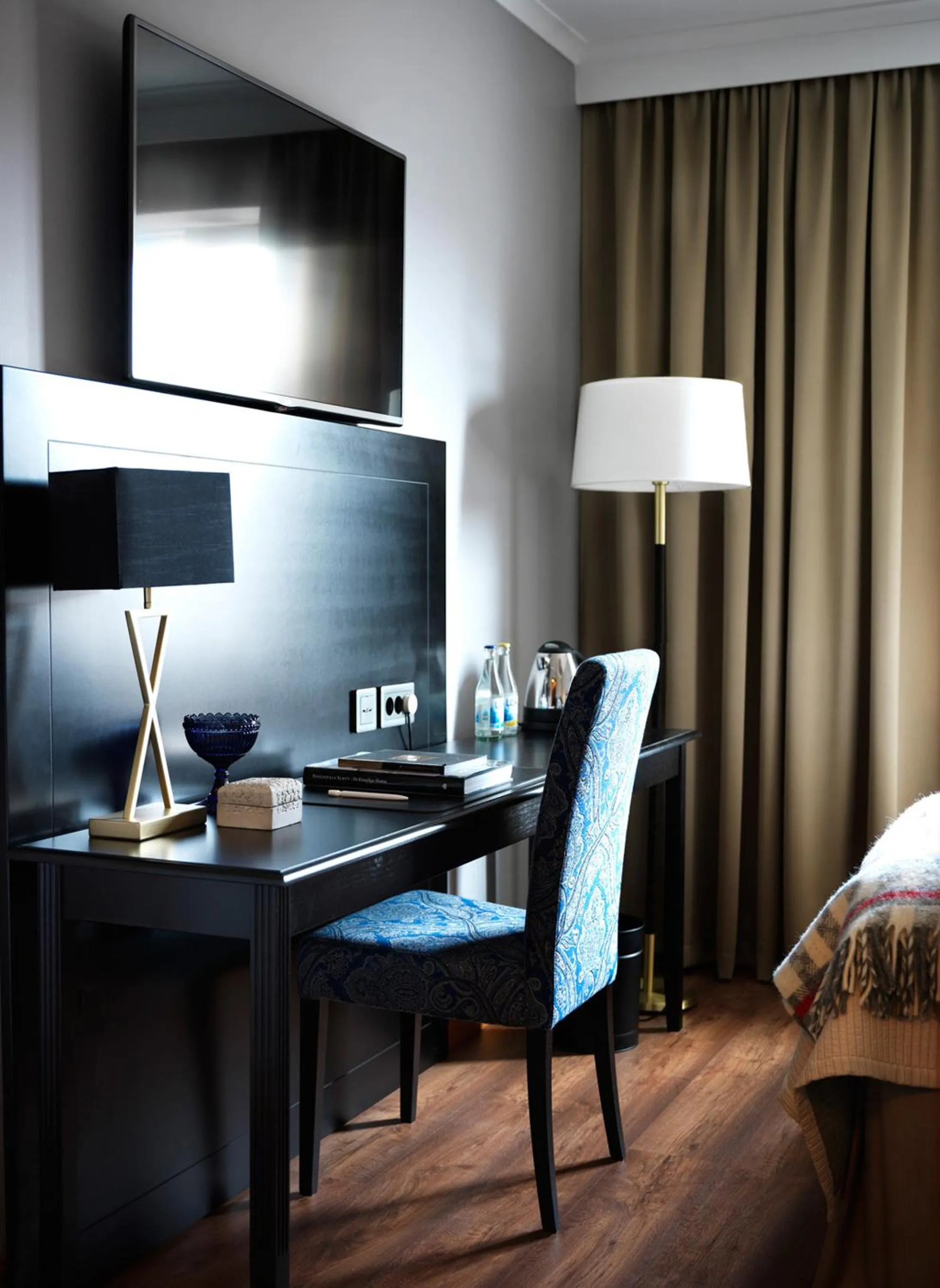 TV and multimedia, Bed in Clarion Collection Hotel Smedjan