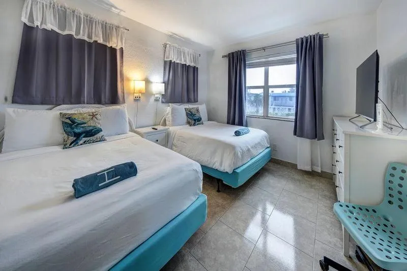 Bedroom, Bed in Horizon by the Sea Inn