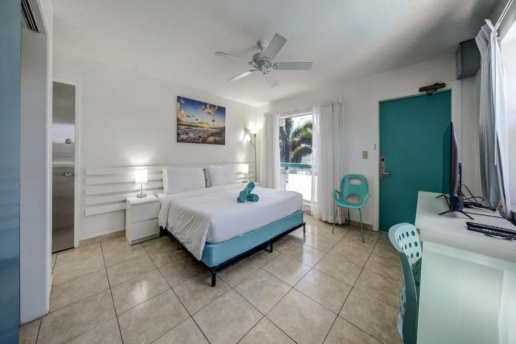 Bed in Horizon by the Sea Inn