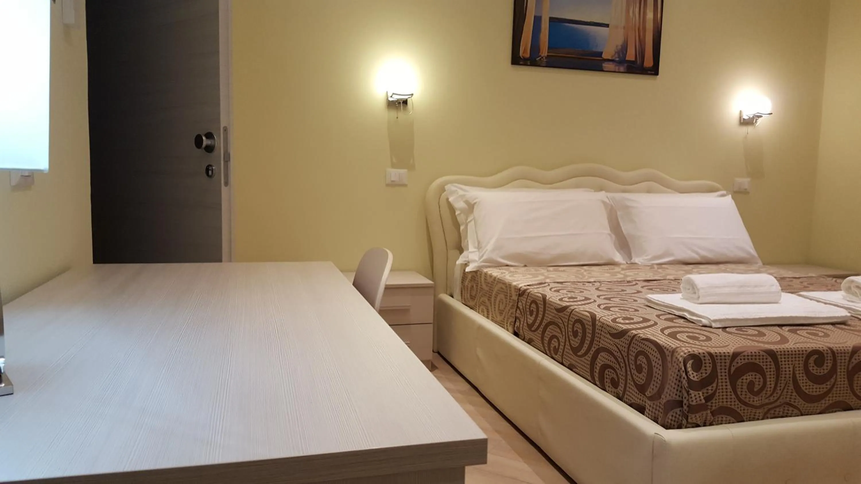 Bedroom, Bed in Guest House Le Tre Spezie