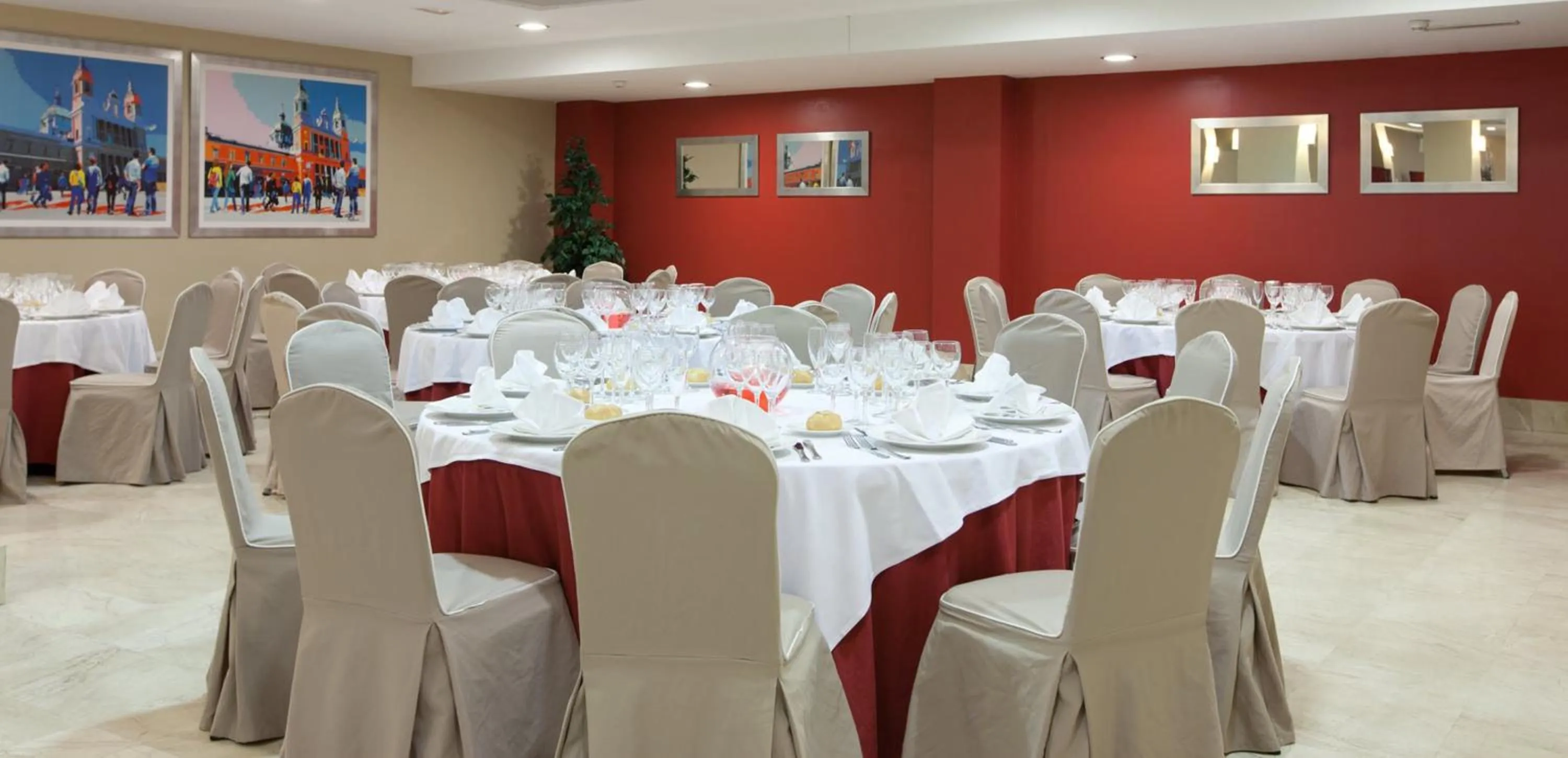 Banquet/Function facilities in Porcel Avant