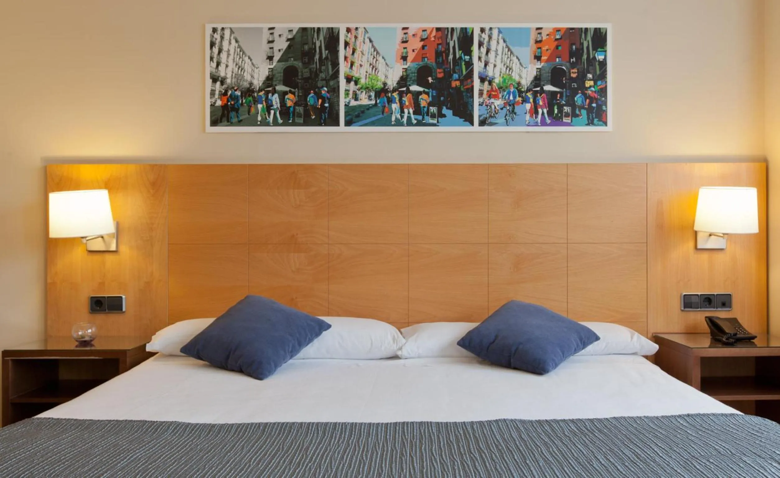 Photo of the whole room, Bed in Porcel Avant