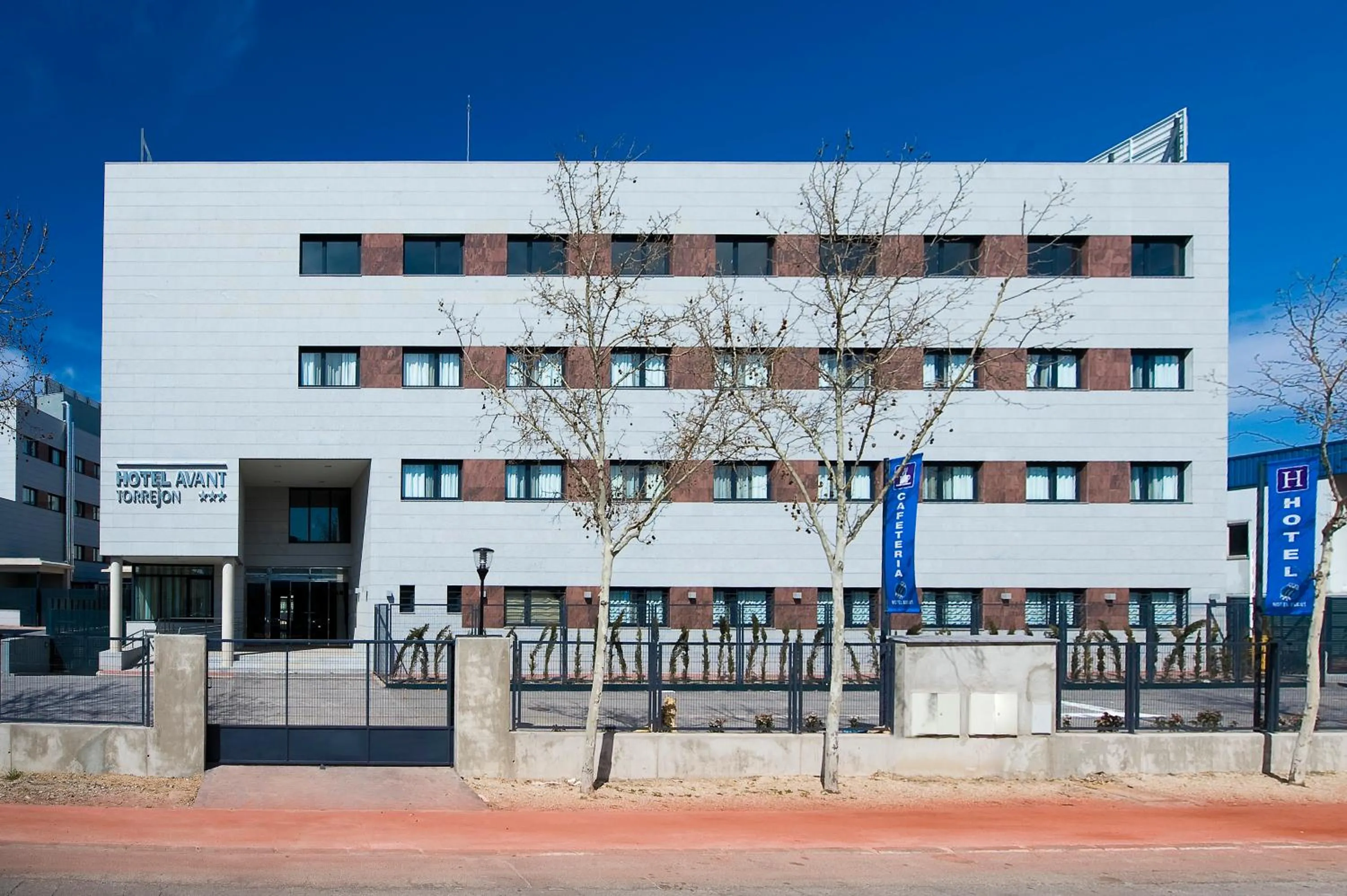 Facade/entrance in Porcel Avant