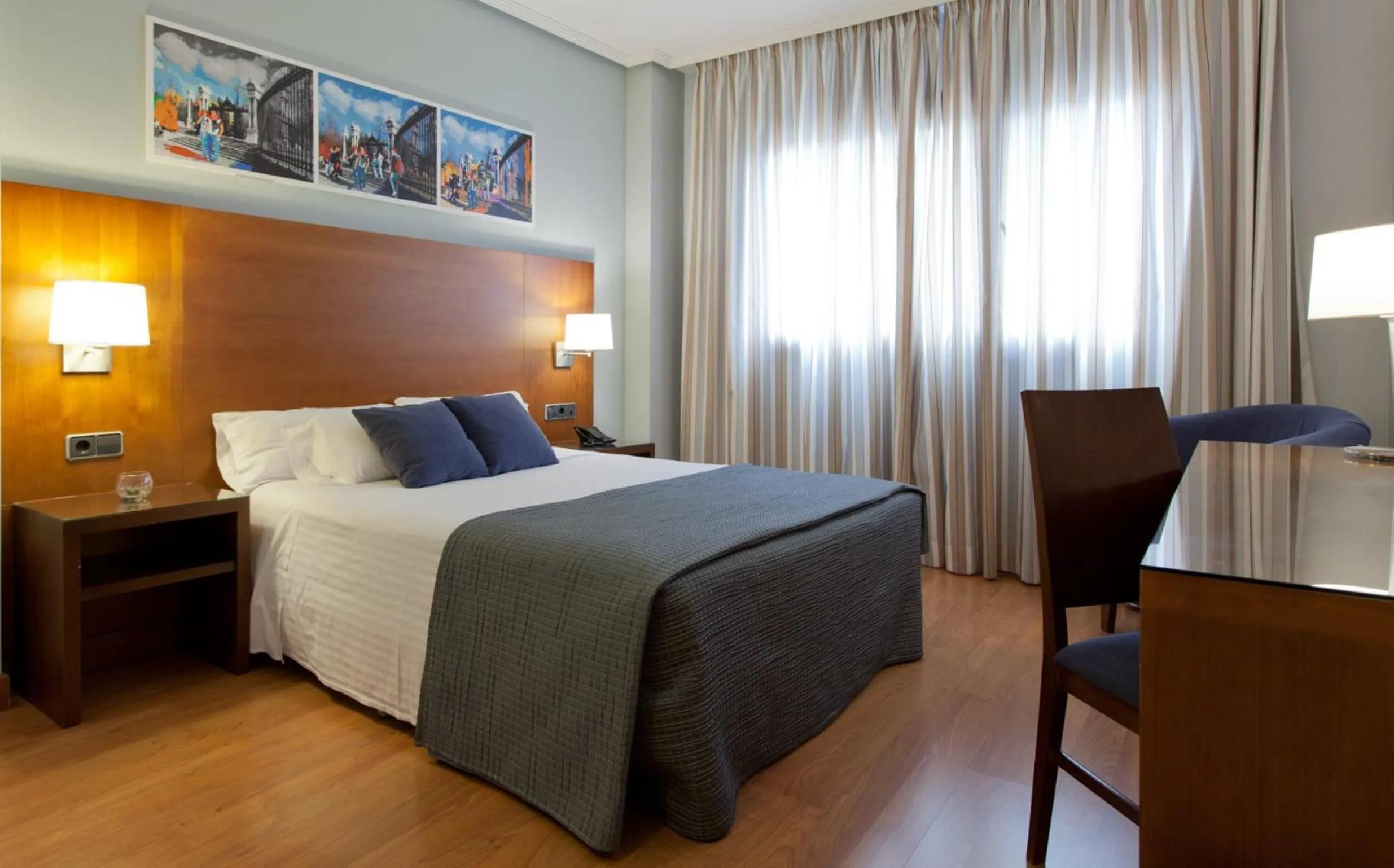 Photo of the whole room, Bed in Porcel Avant