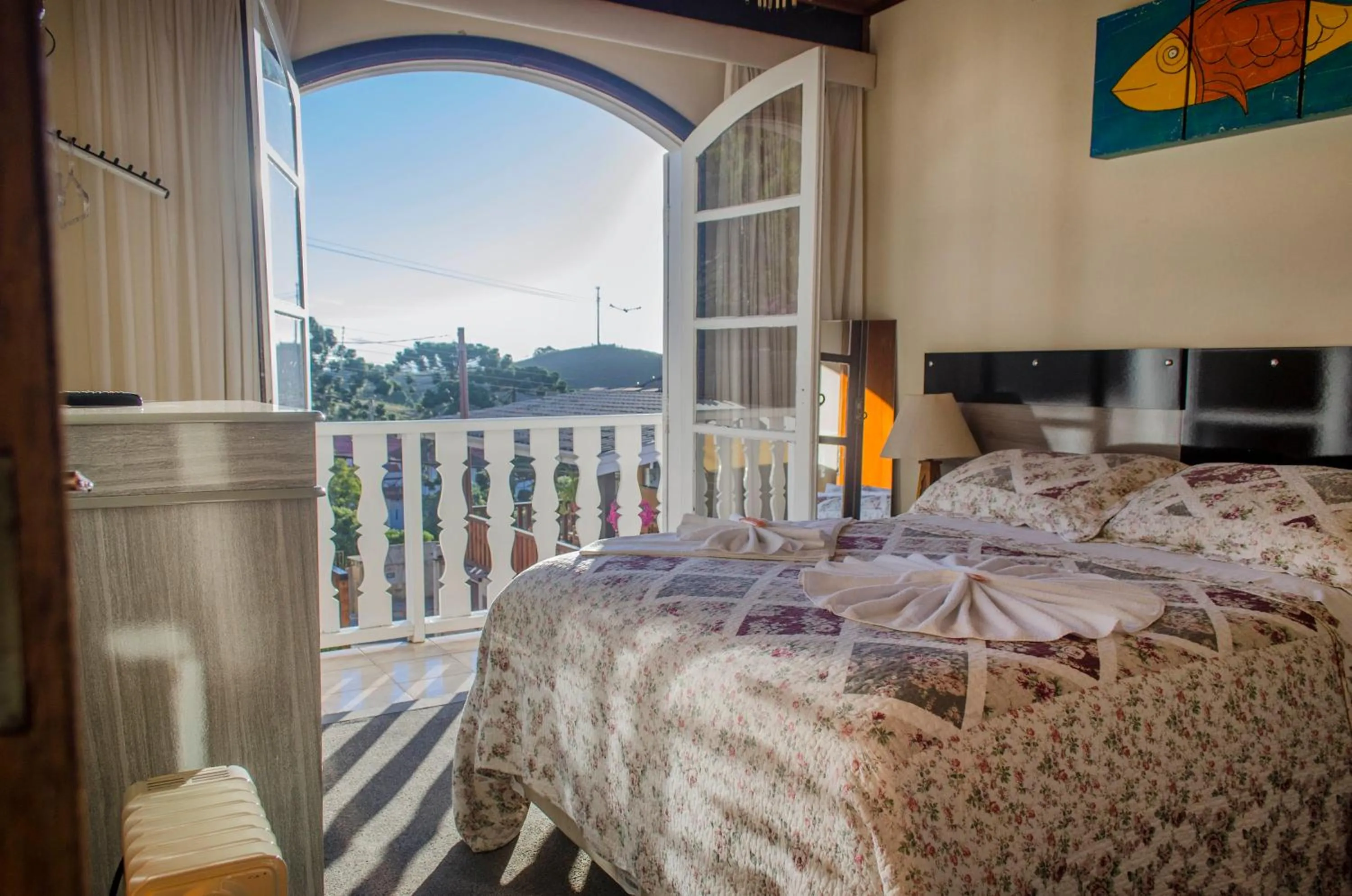 Photo of the whole room, Bed in Pousada Heron
