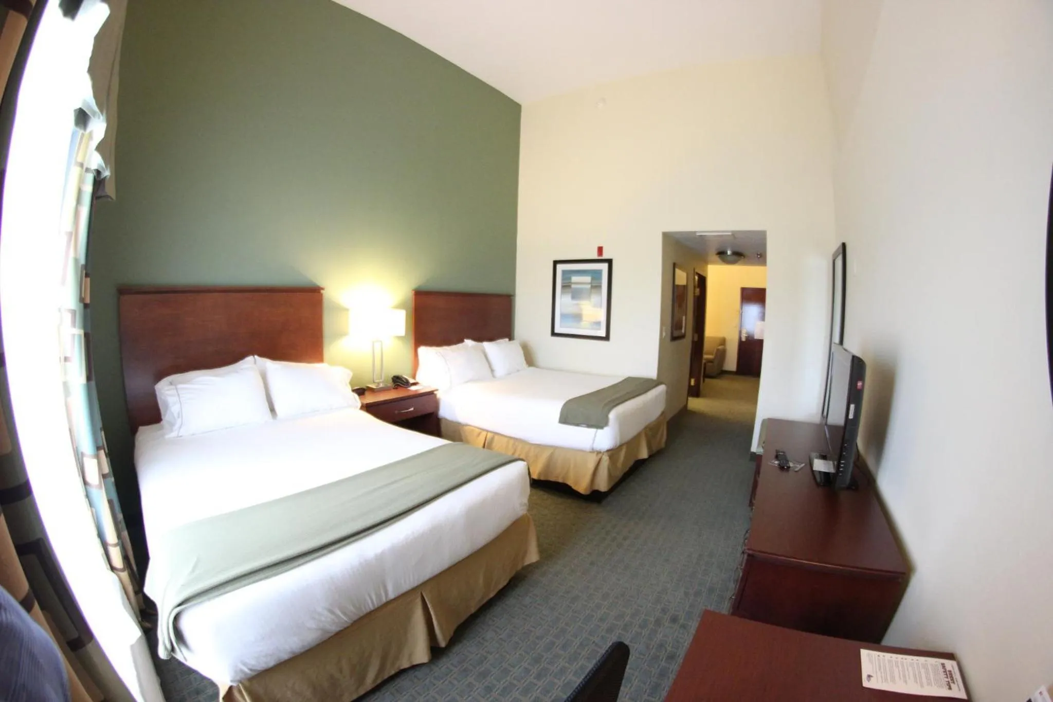 Photo of the whole room, Bed in Holiday Inn Express & Suites Cocoa by IHG