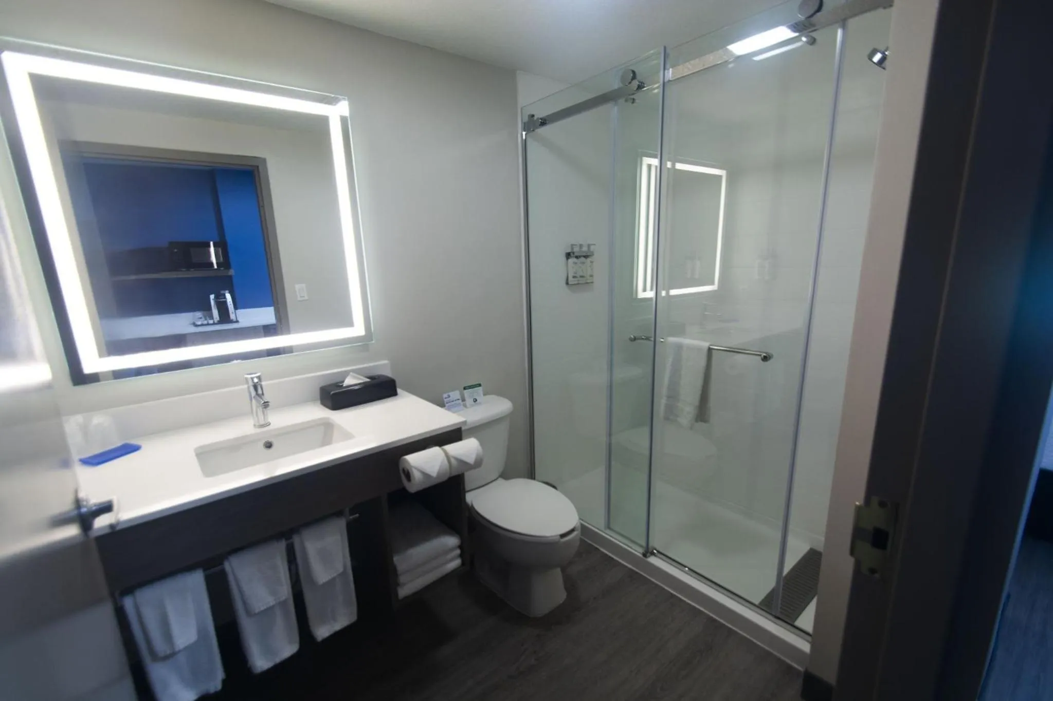 Photo of the whole room in Holiday Inn Express & Suites Cocoa by IHG