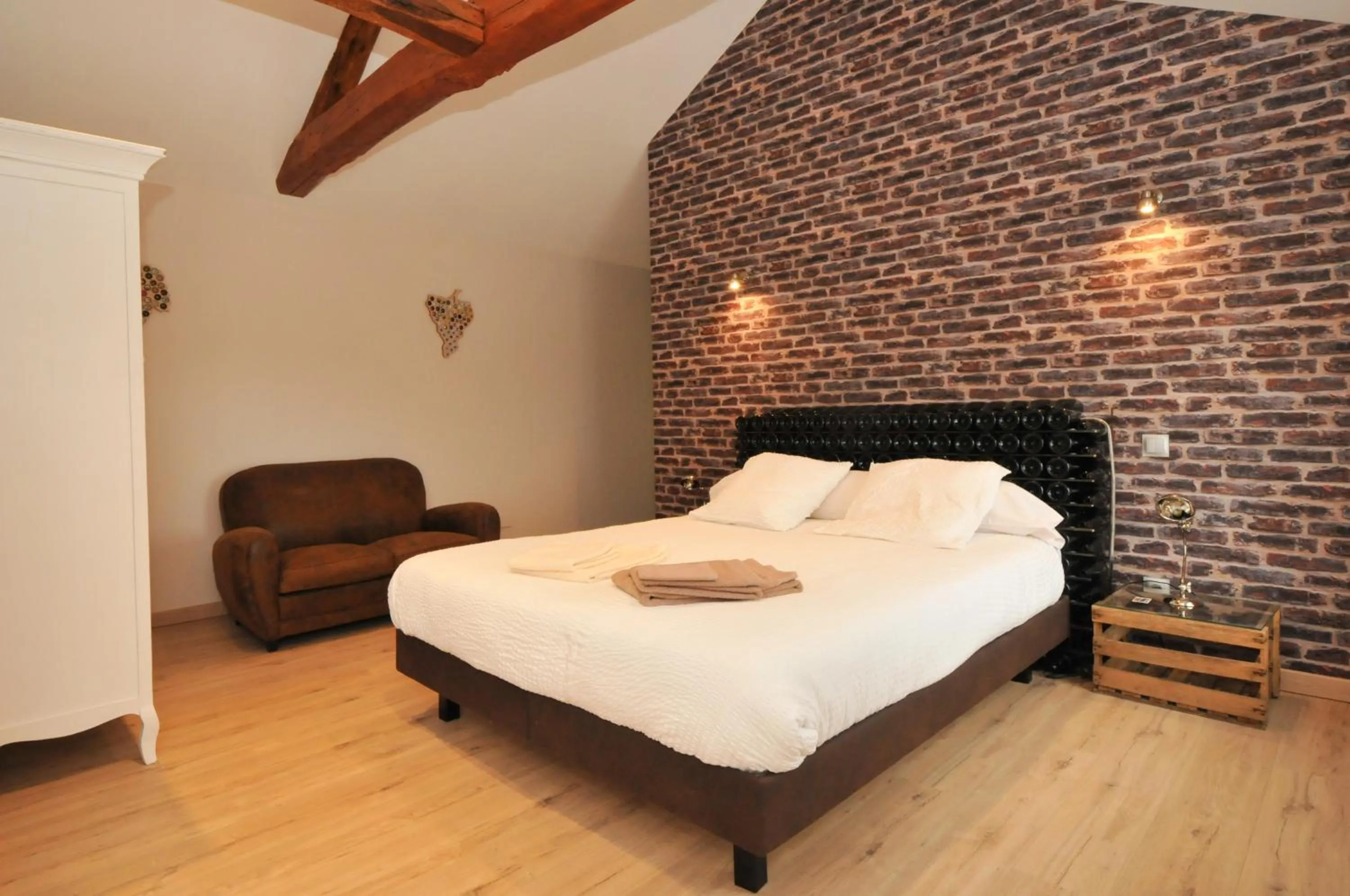 Photo of the whole room, Bed in Chambre d'Hotes de la Loge