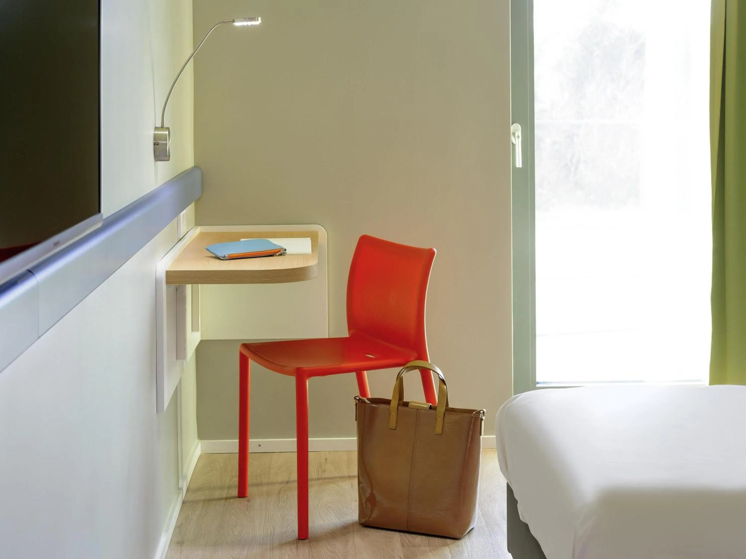 Bedroom, Bed in ibis budget Konstanz