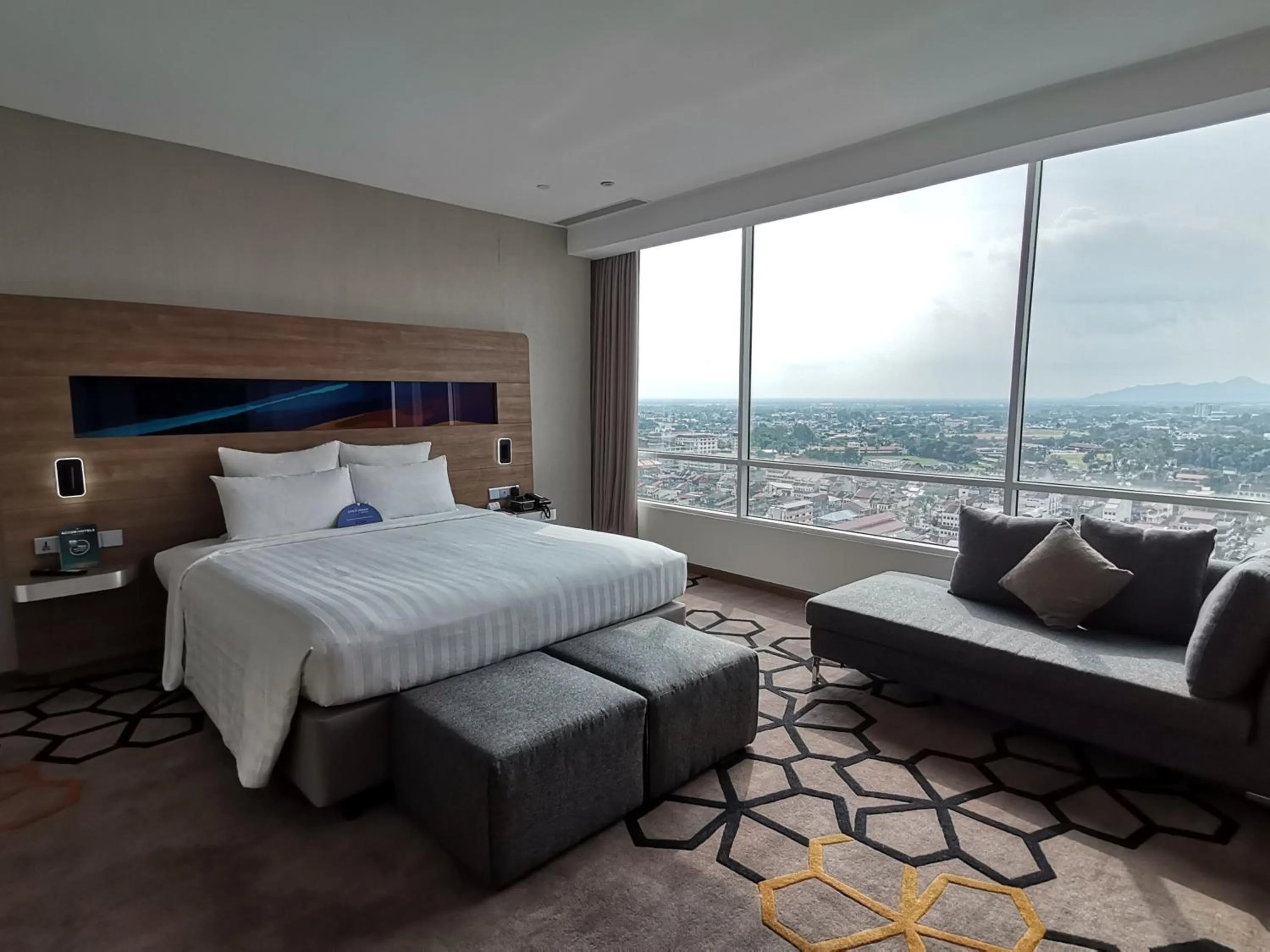 Bedroom, Bed in Novotel Taiping