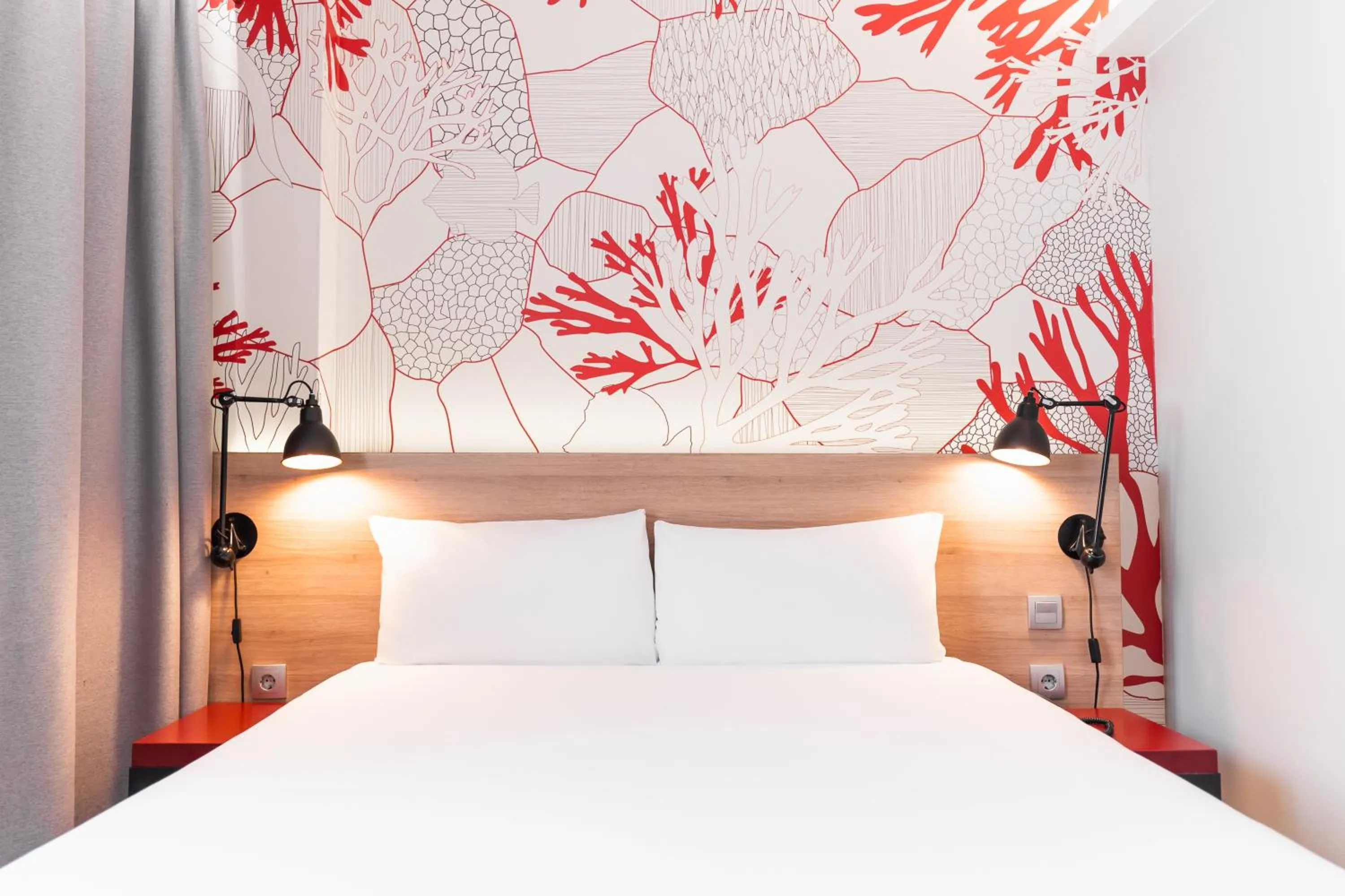 Bedroom, Bed in ibis Styles Barcelona City Bogatell