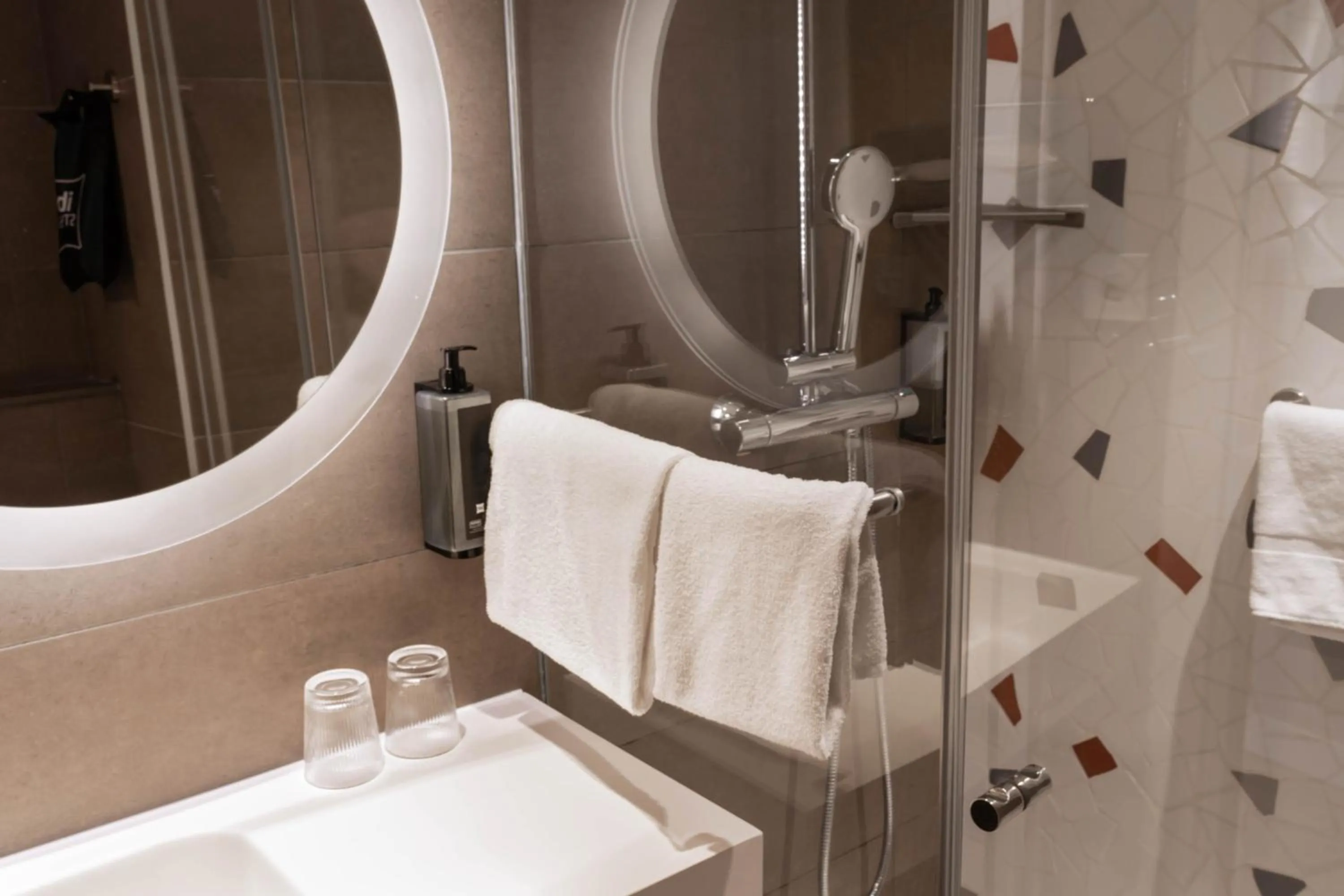 Bathroom in ibis Styles Barcelona City Bogatell