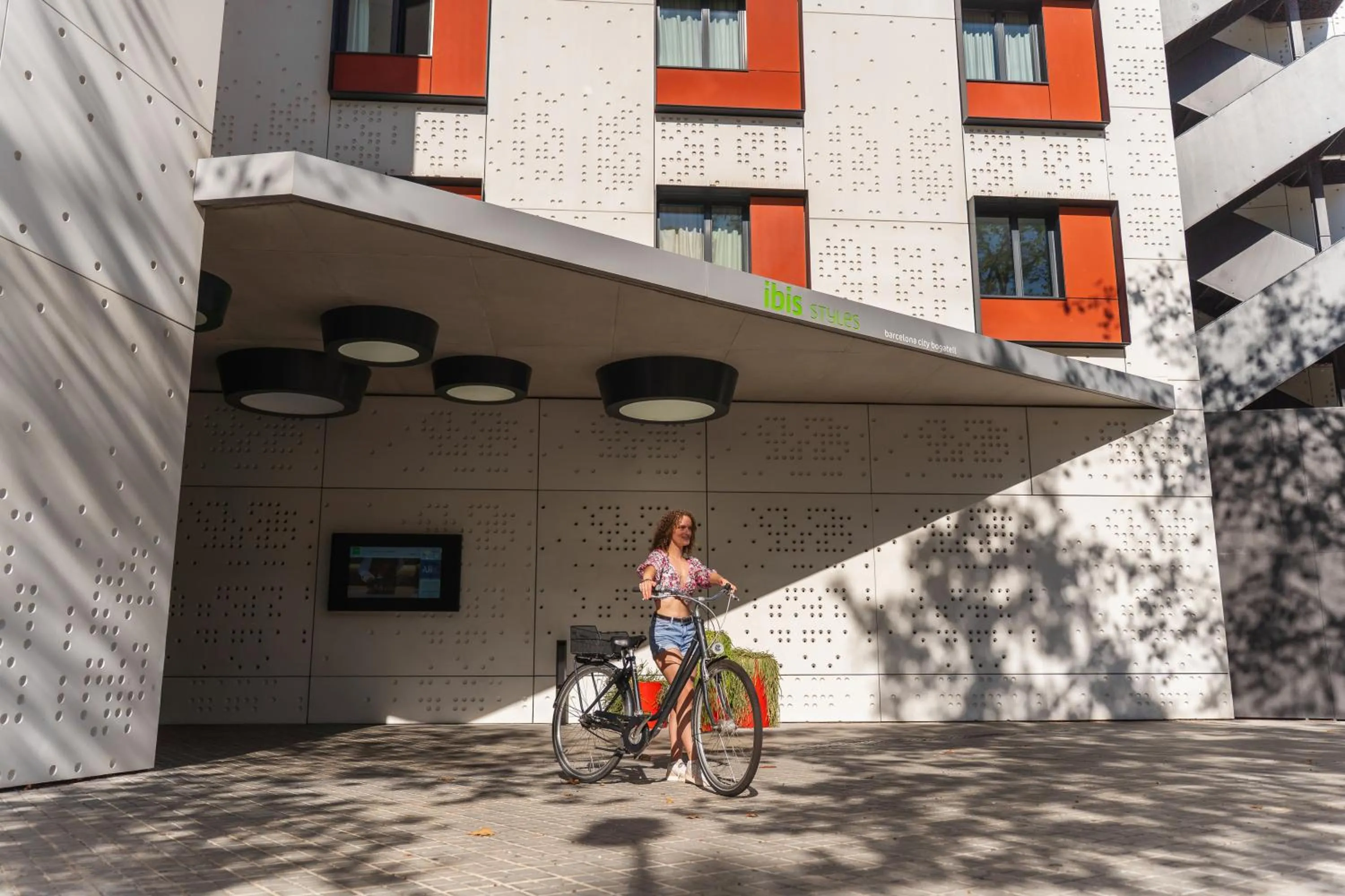 Property building in ibis Styles Barcelona City Bogatell