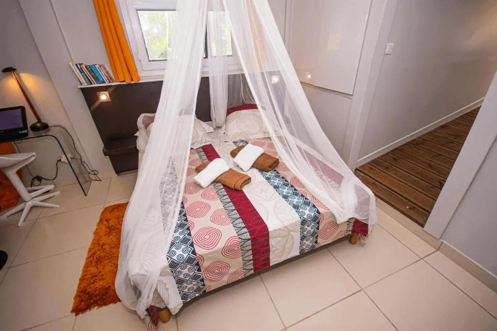 Bedroom, Bed in Redoute Paradise