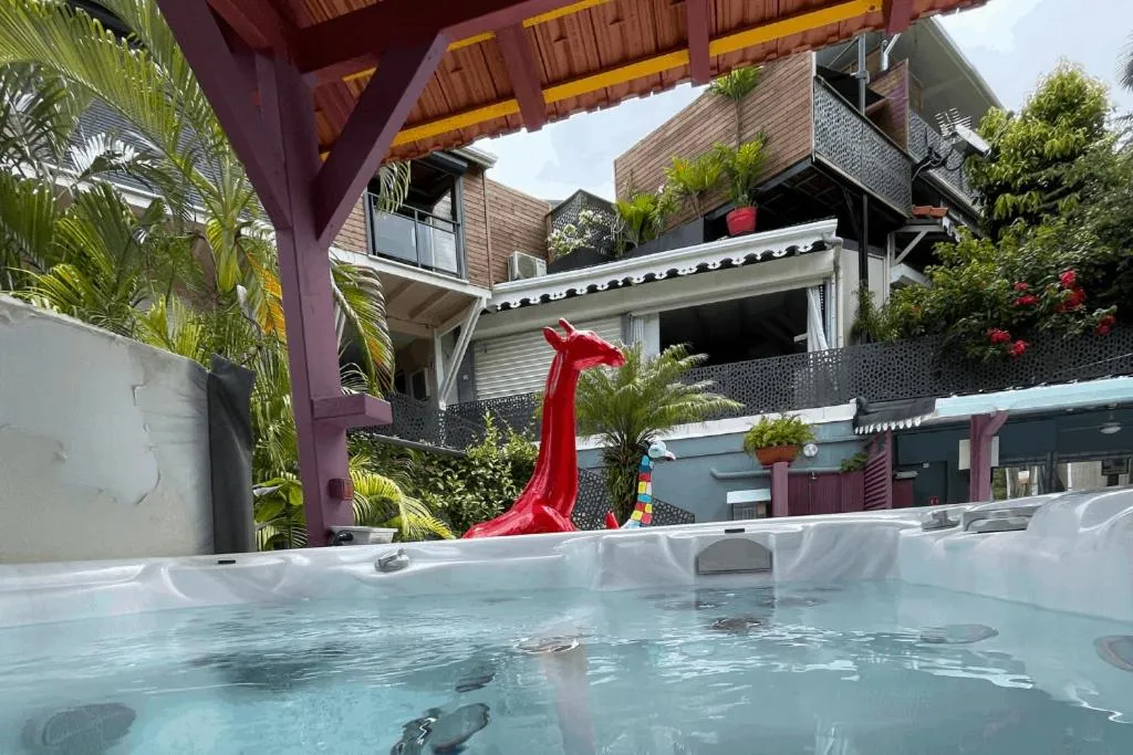 Hot Tub in Redoute Paradise