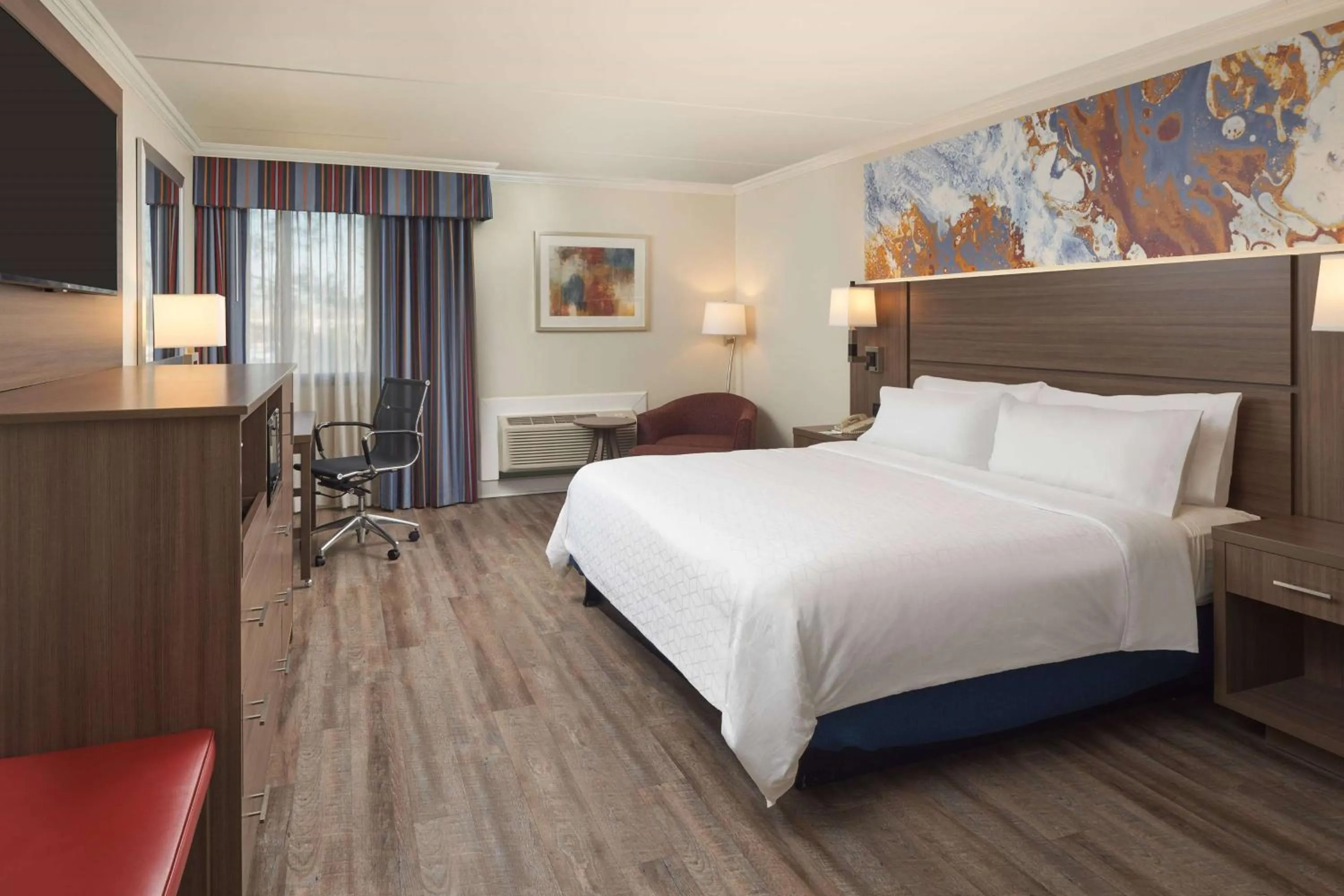 Photo of the whole room, Bed in Holiday Inn - Executive Center-Columbia Mall, an IHG Hotel