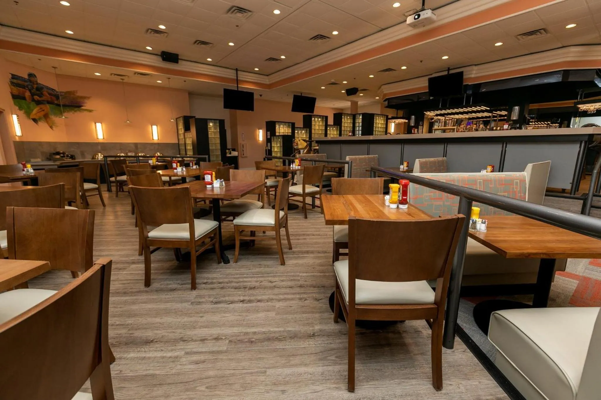 Restaurant/places to eat in Holiday Inn - Executive Center-Columbia Mall, an IHG Hotel