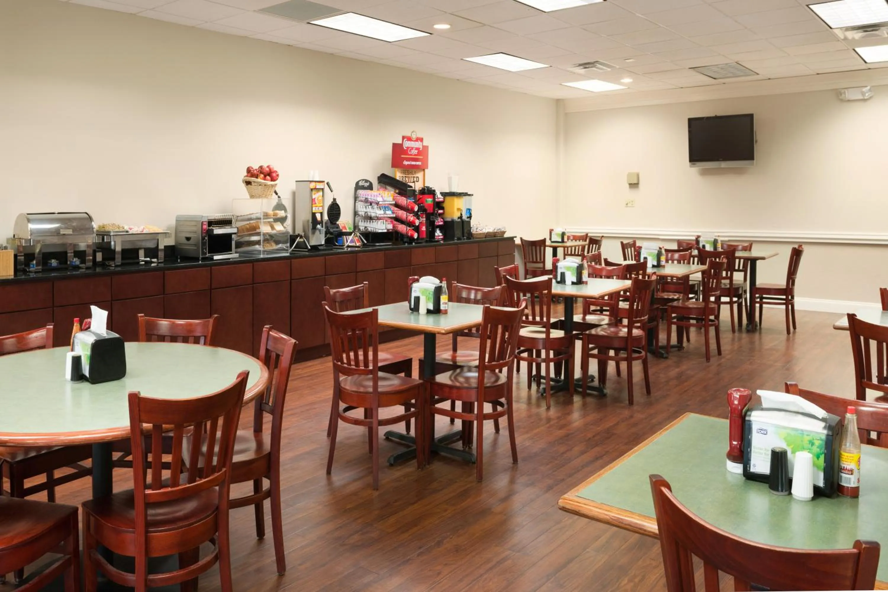 Restaurant/places to eat in Wyndham Garden Tallahassee Capitol Near FSU