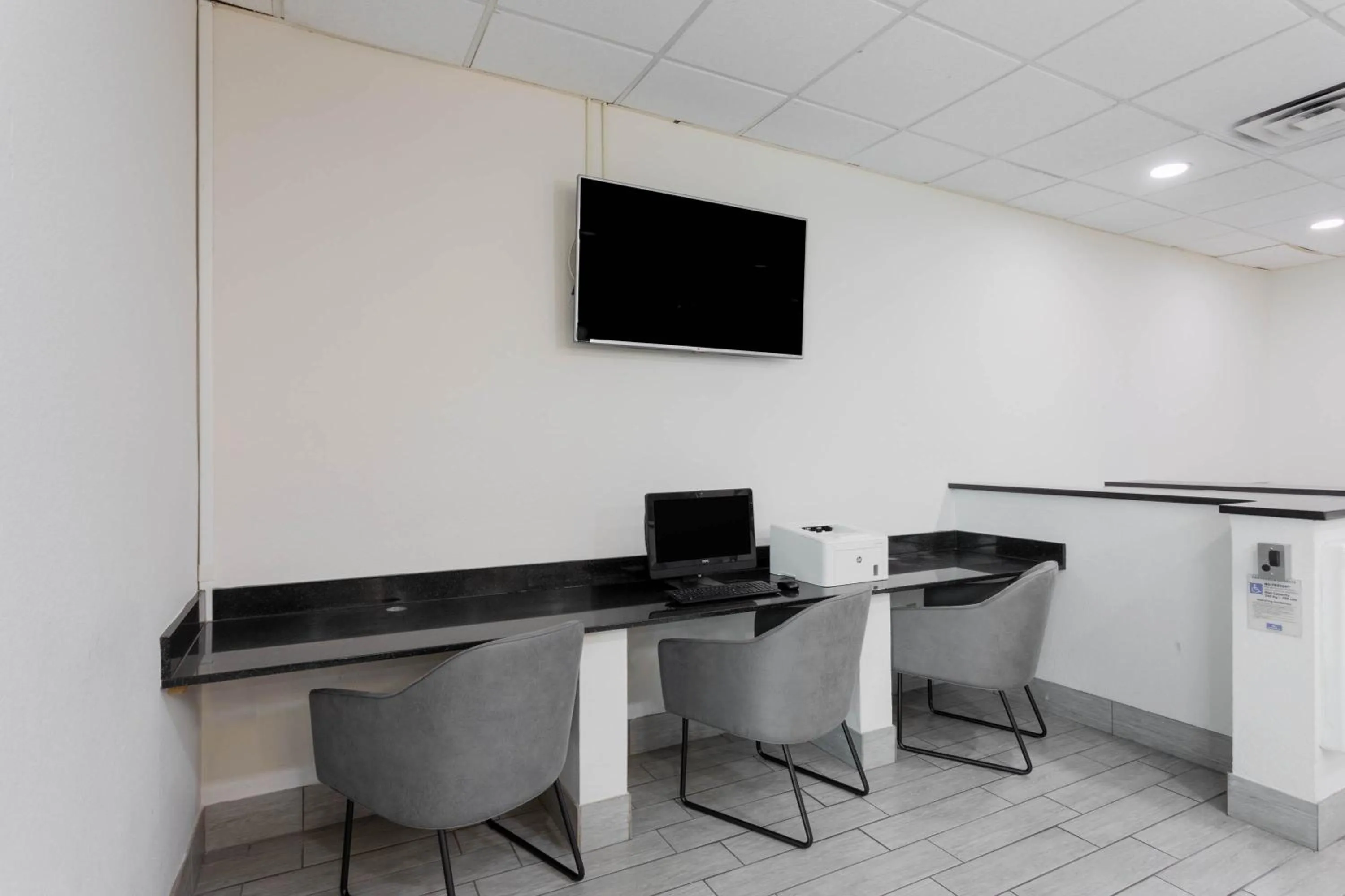 Business facilities in Wyndham Garden Tallahassee Capitol Near FSU