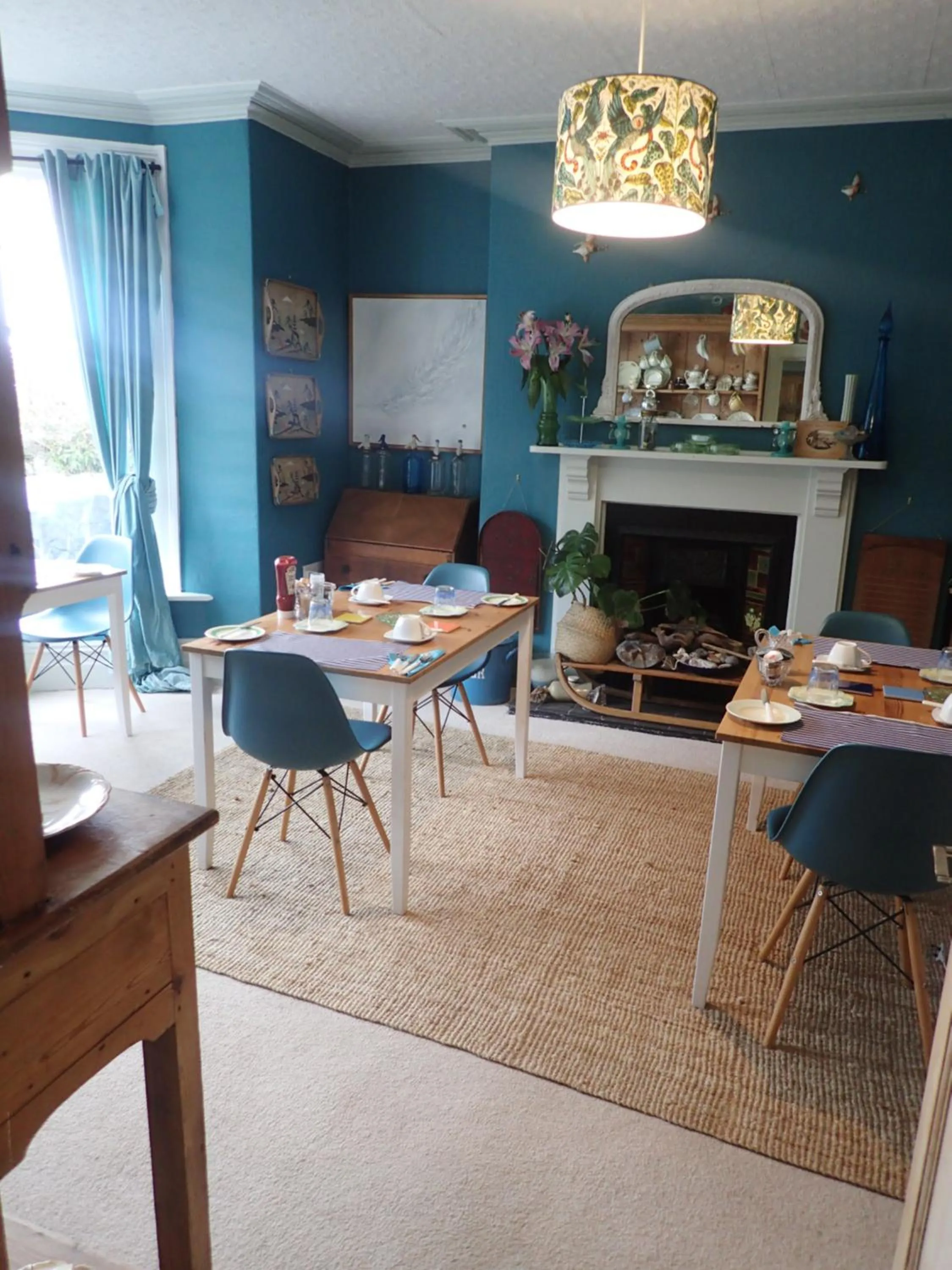 Breakfast in Newberry Beach lodge